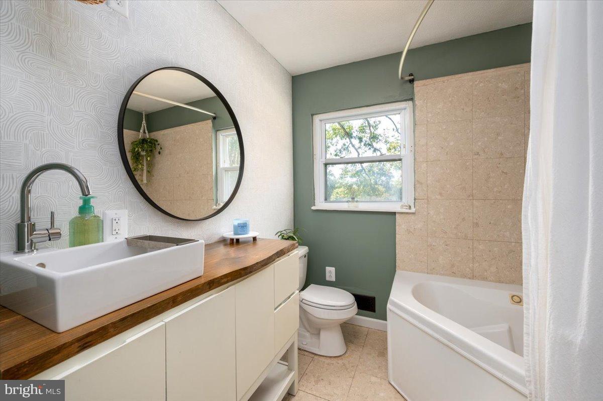 HERNWOOD HEIGHTS - Residential