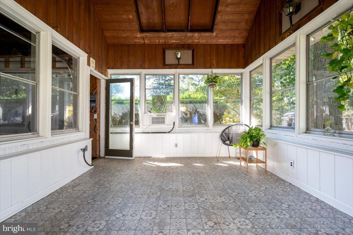 HERNWOOD HEIGHTS - Residential