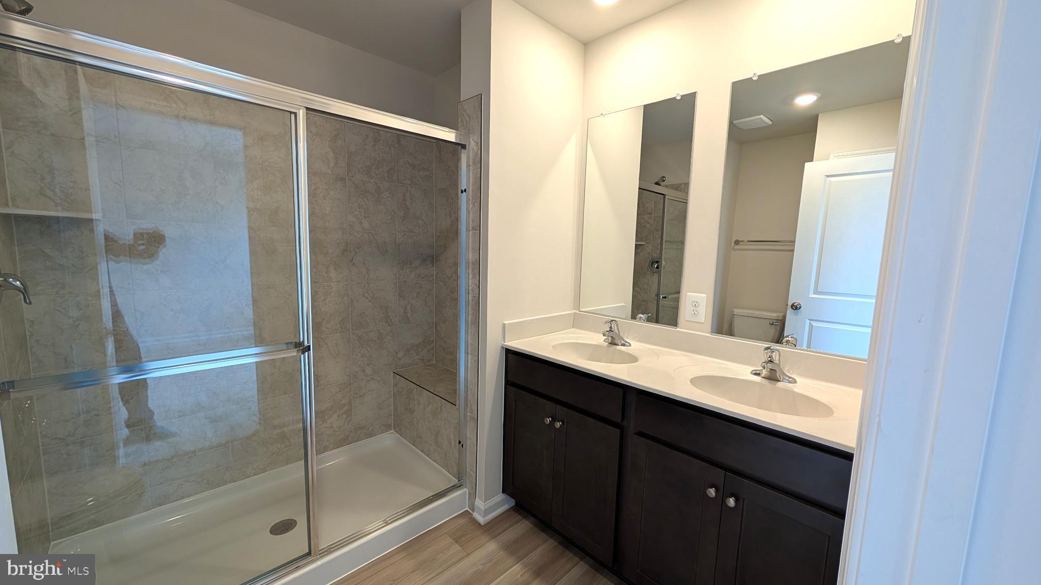 RED CLOVER MEADOWS - Residential Lease