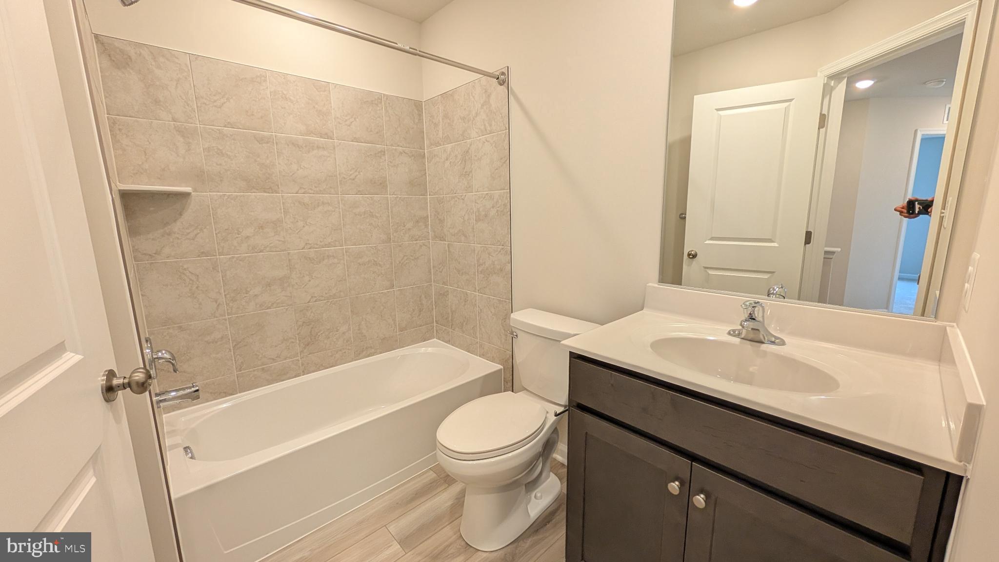 RED CLOVER MEADOWS - Residential Lease