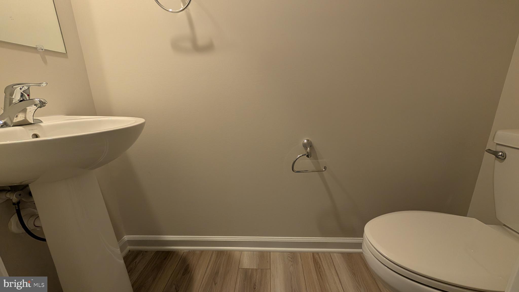 RED CLOVER MEADOWS - Residential Lease