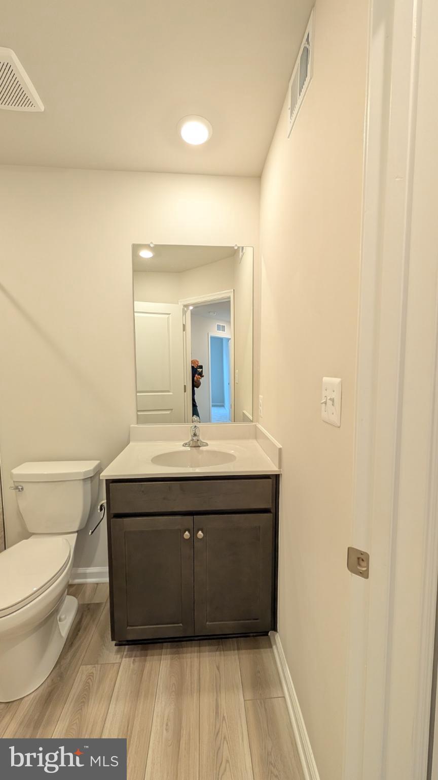 RED CLOVER MEADOWS - Residential Lease