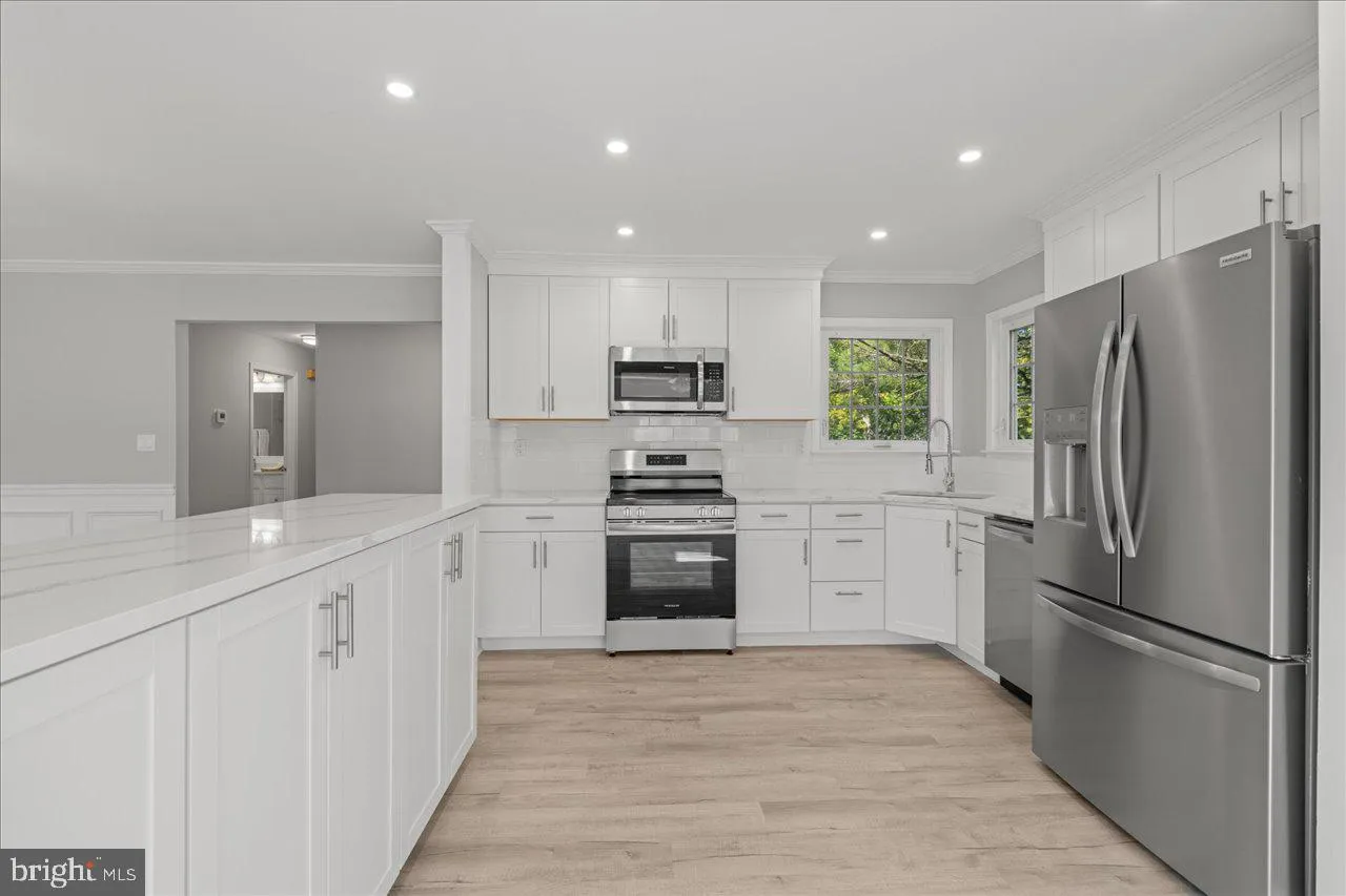 Monroe Township, New Jersey 08831, United States, 2 Bedrooms Bedrooms, ,2 BathroomsBathrooms,Residential,Active,45052