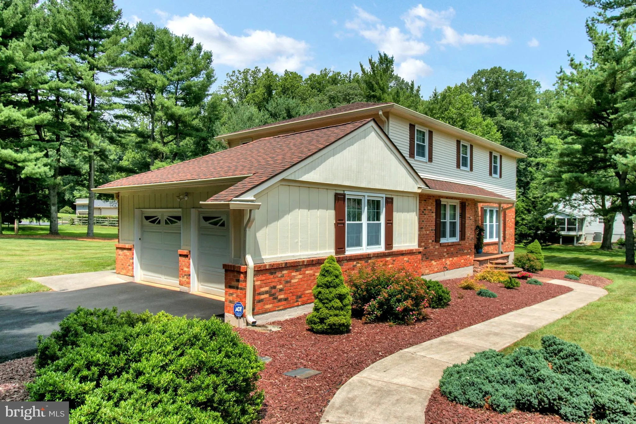 109 Bridleshire Court, Newark, DE 19711
