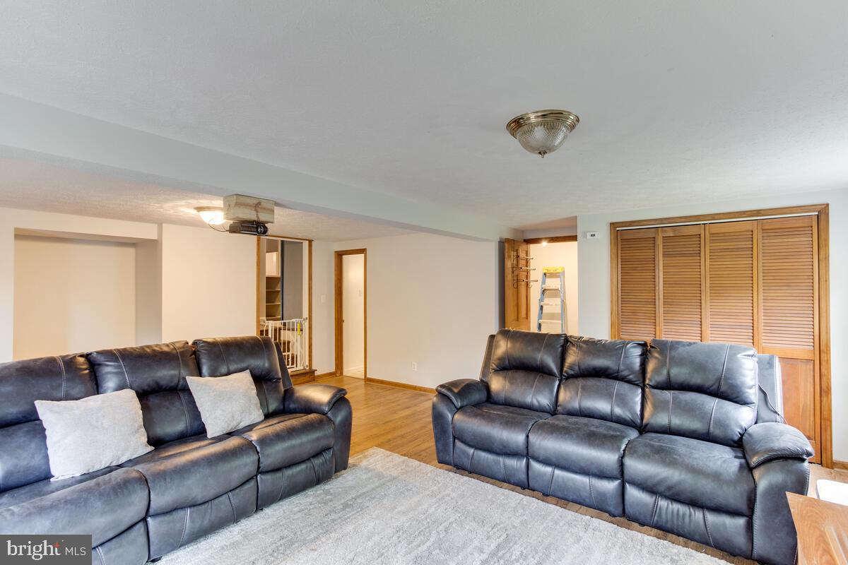 TOWN CREEK - Residential