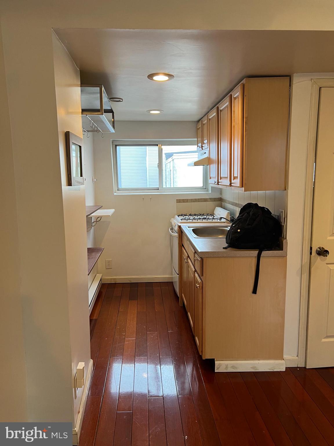 GRADUATE HOSPITAL - Residential Lease