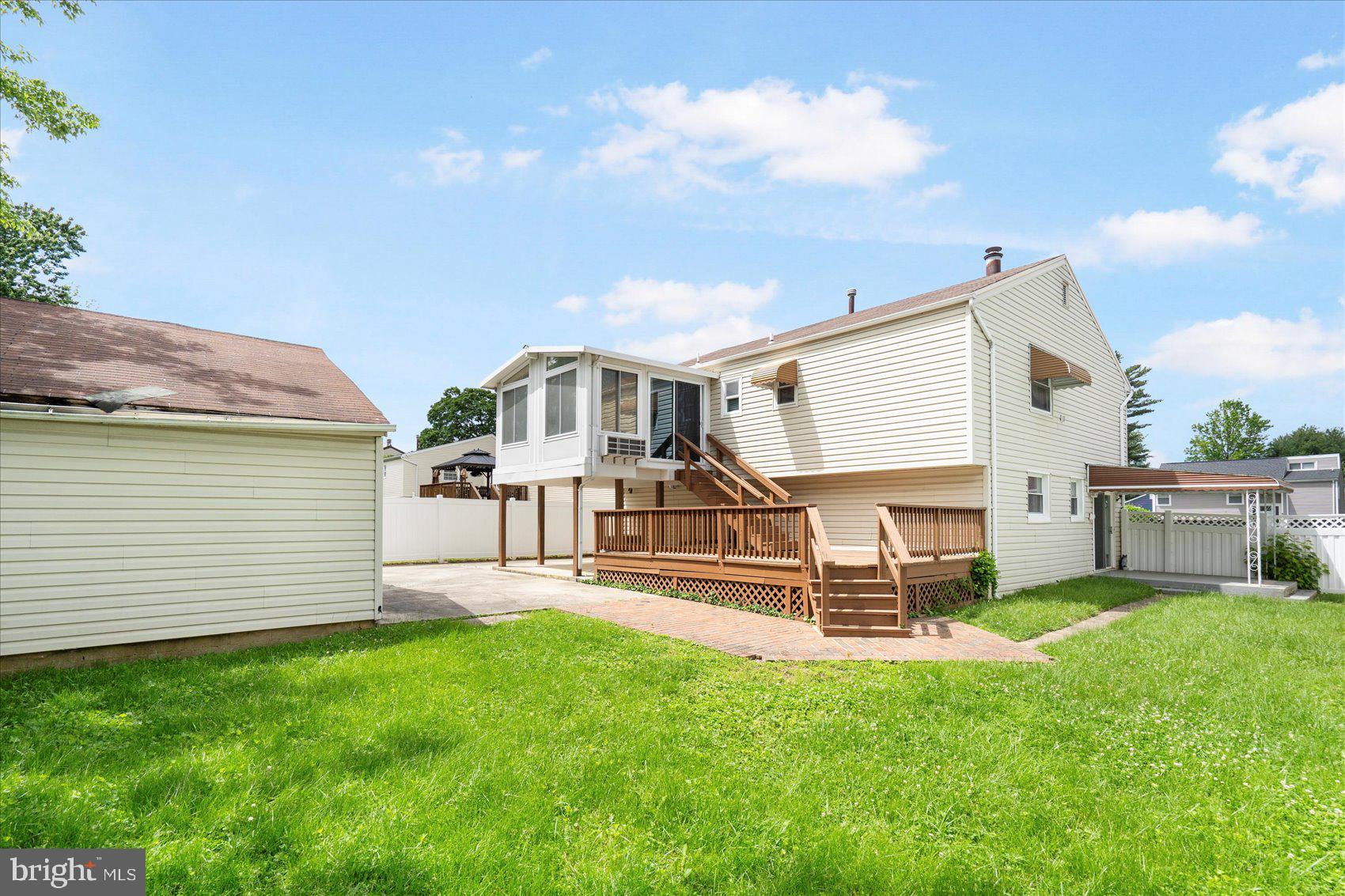 CHARLES VILLAGE - Residential
