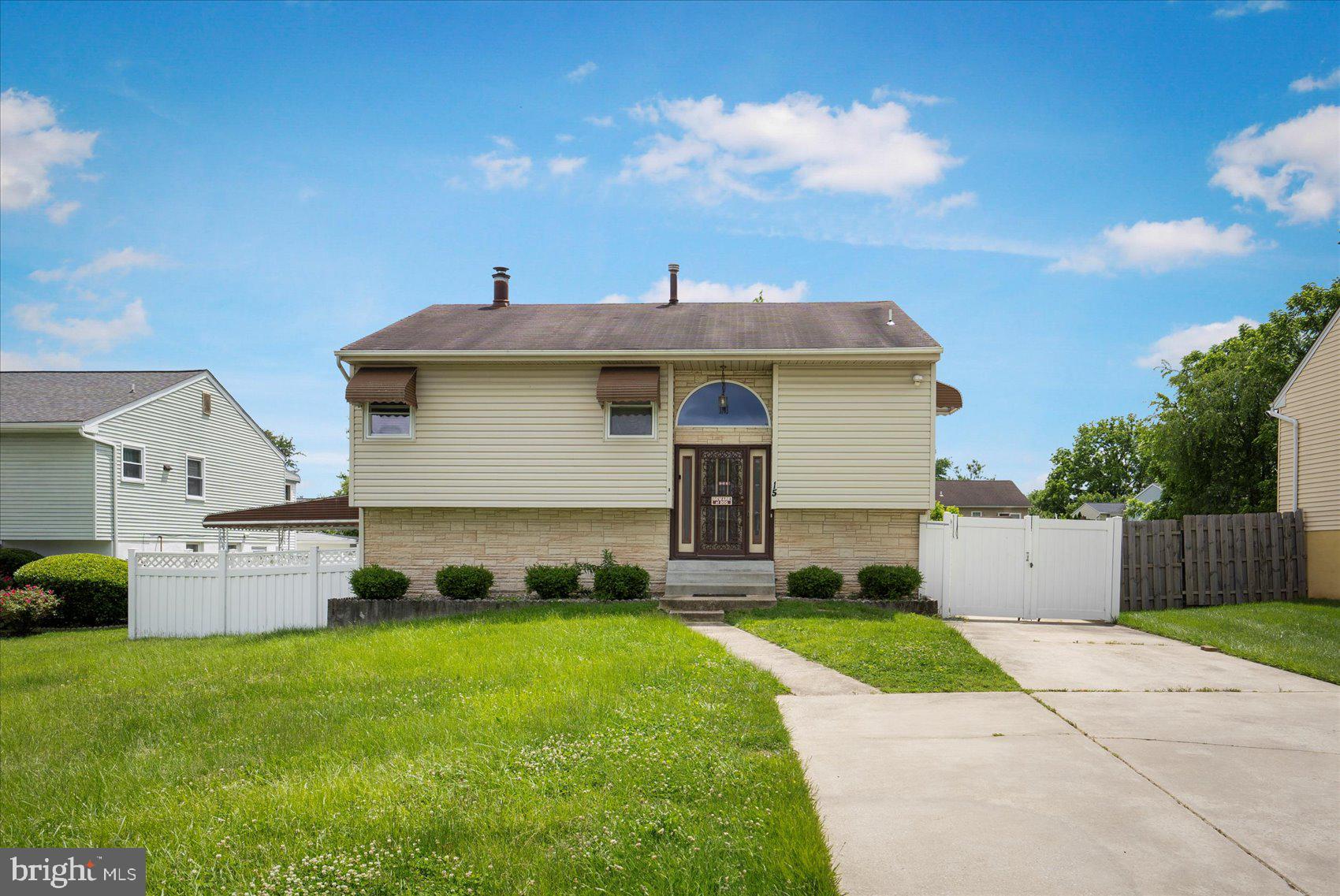 CHARLES VILLAGE - Residential