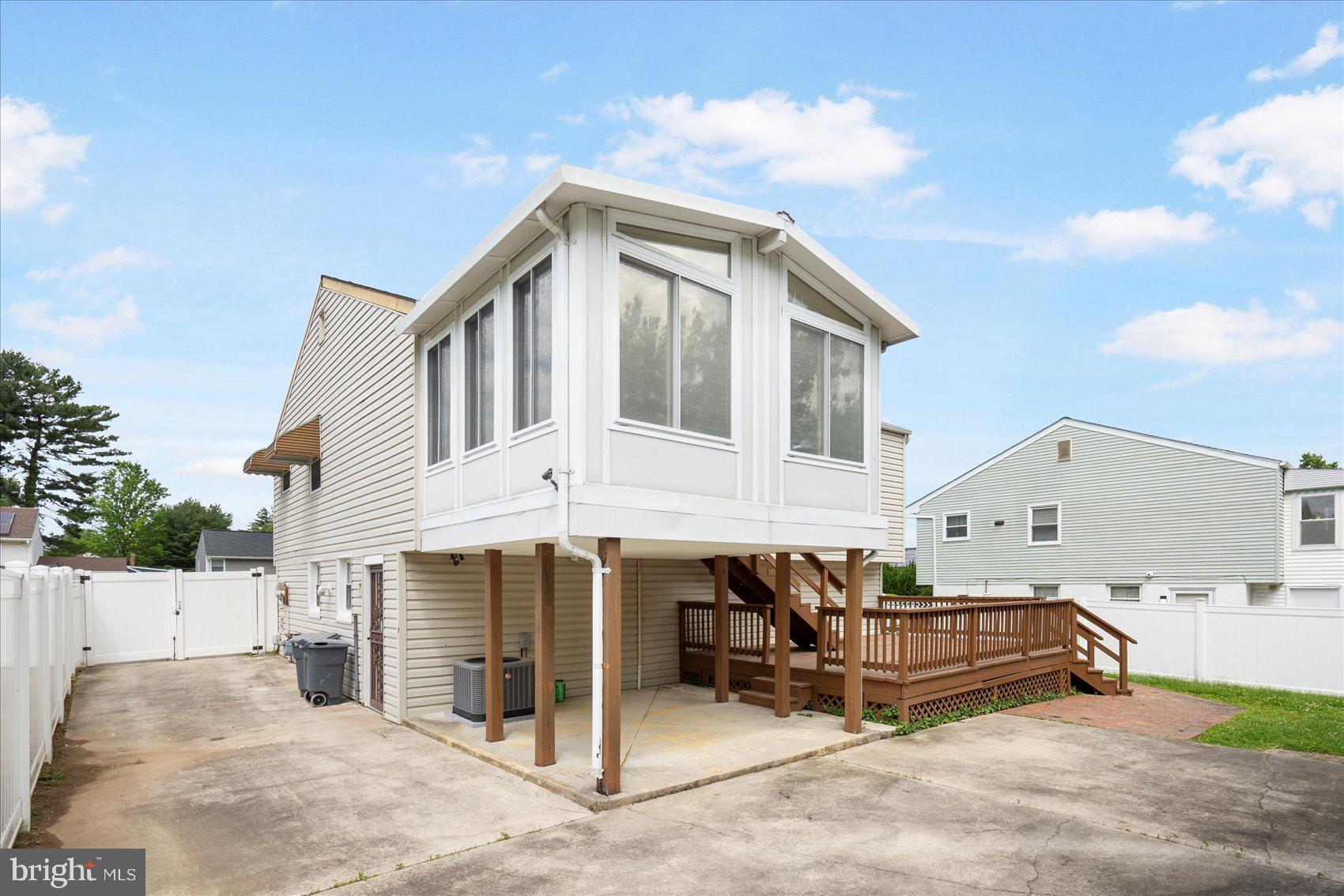 CHARLES VILLAGE - Residential