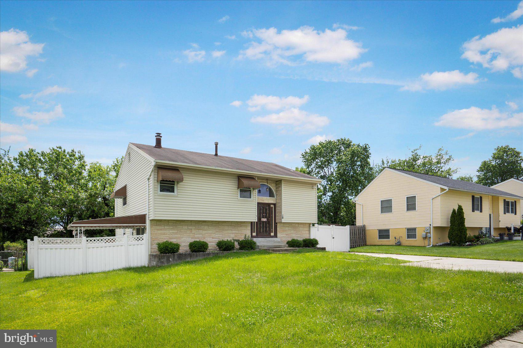 CHARLES VILLAGE - Residential