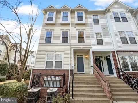 4177 Lochleven Trail Unit 1501B, Fairfax, VA MLS: VAFX2292906