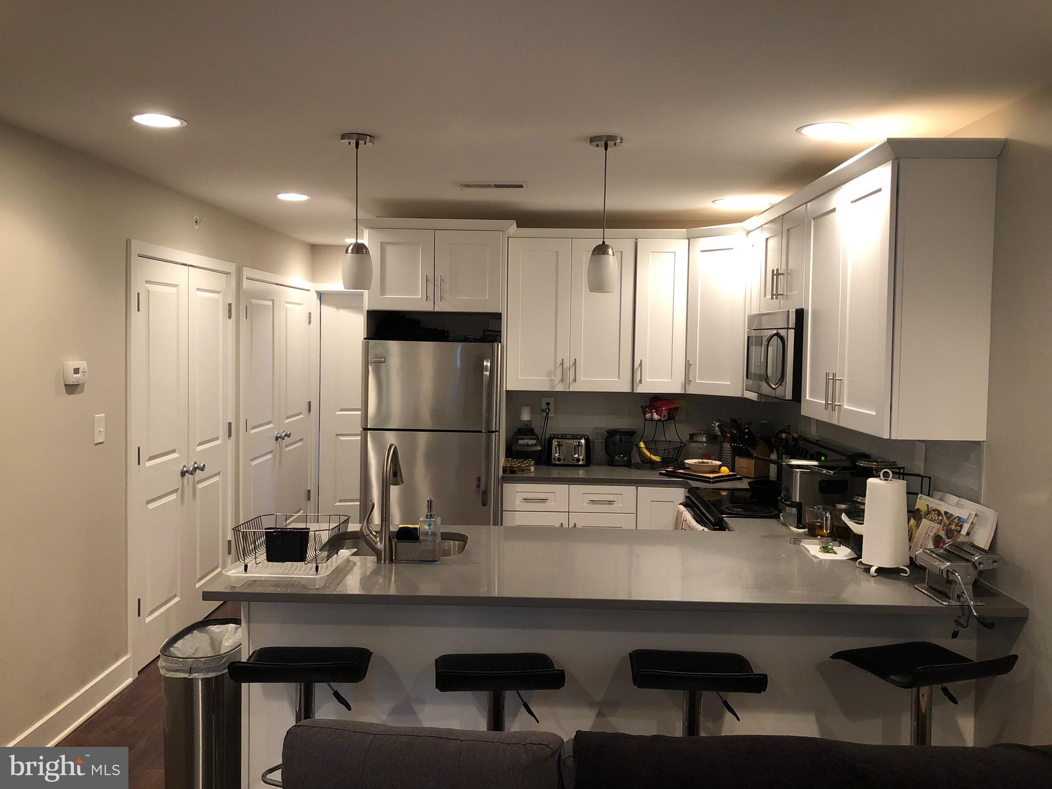 2339 W THOMPSON STREET