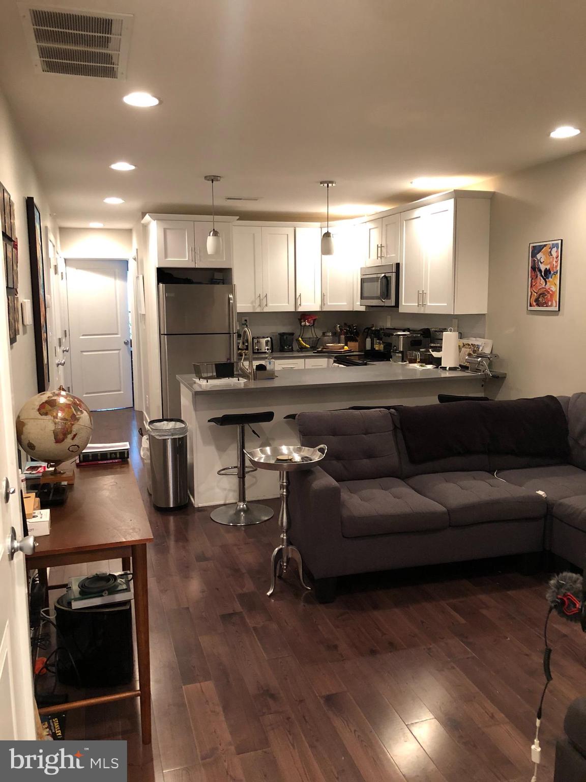 2339 W THOMPSON STREET