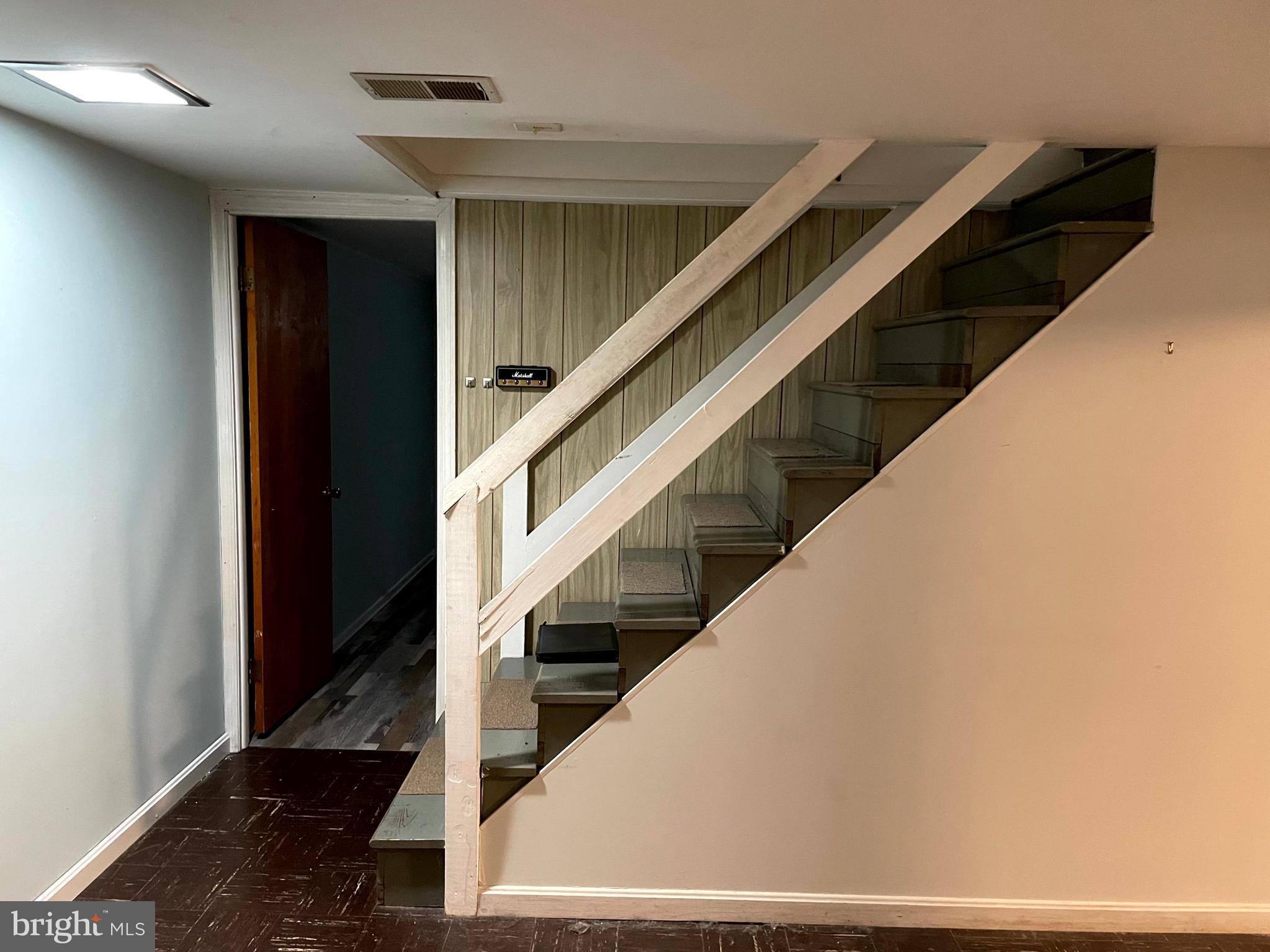 MARLYN MANOR - Residential