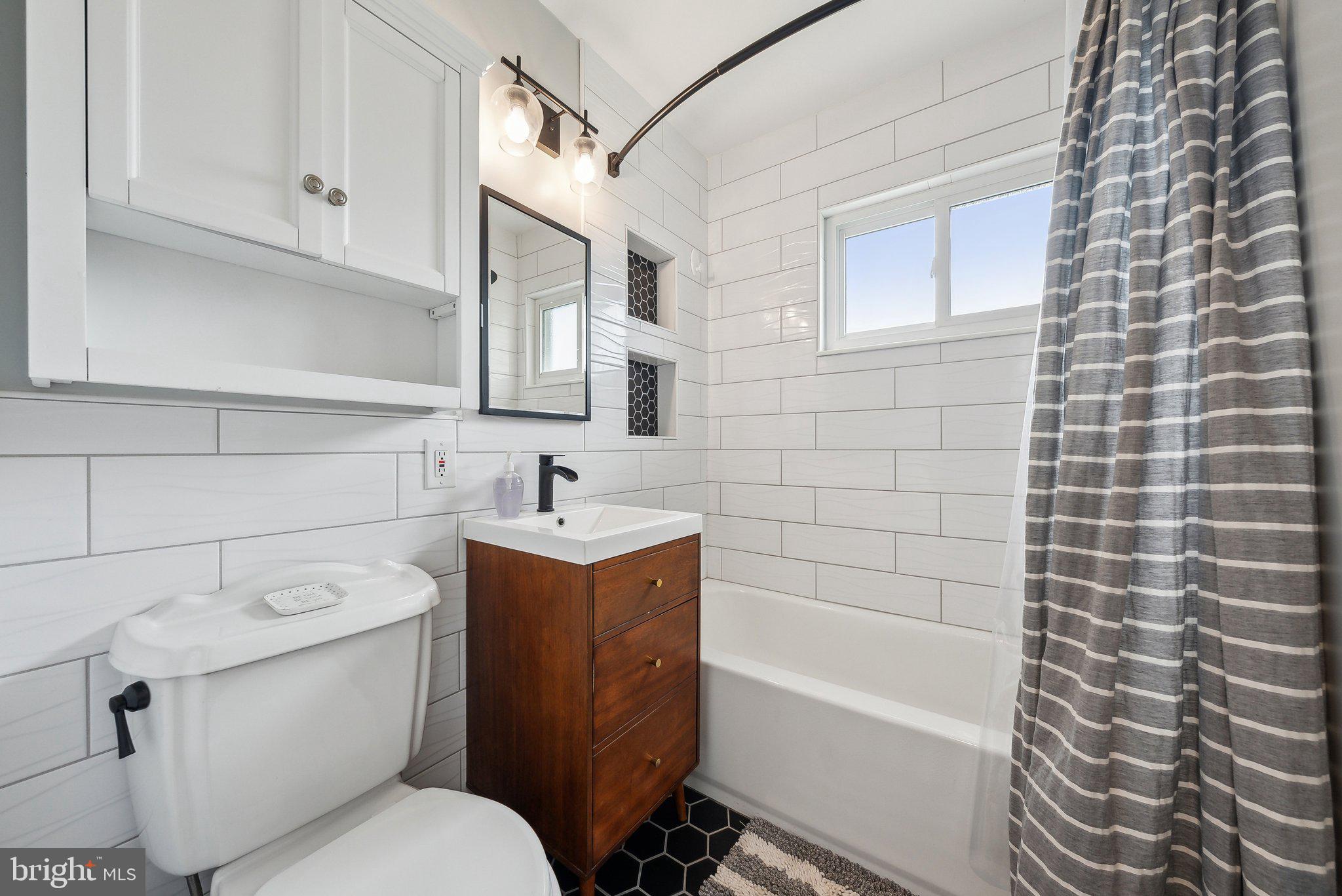 VIRGINIA HILLS - Residential