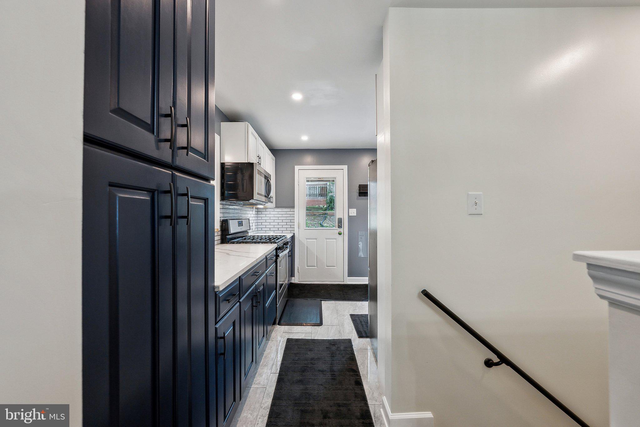 VIRGINIA HILLS - Residential