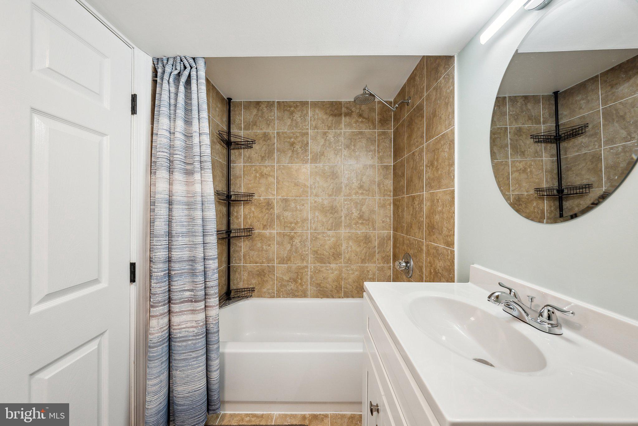 VIRGINIA HILLS - Residential