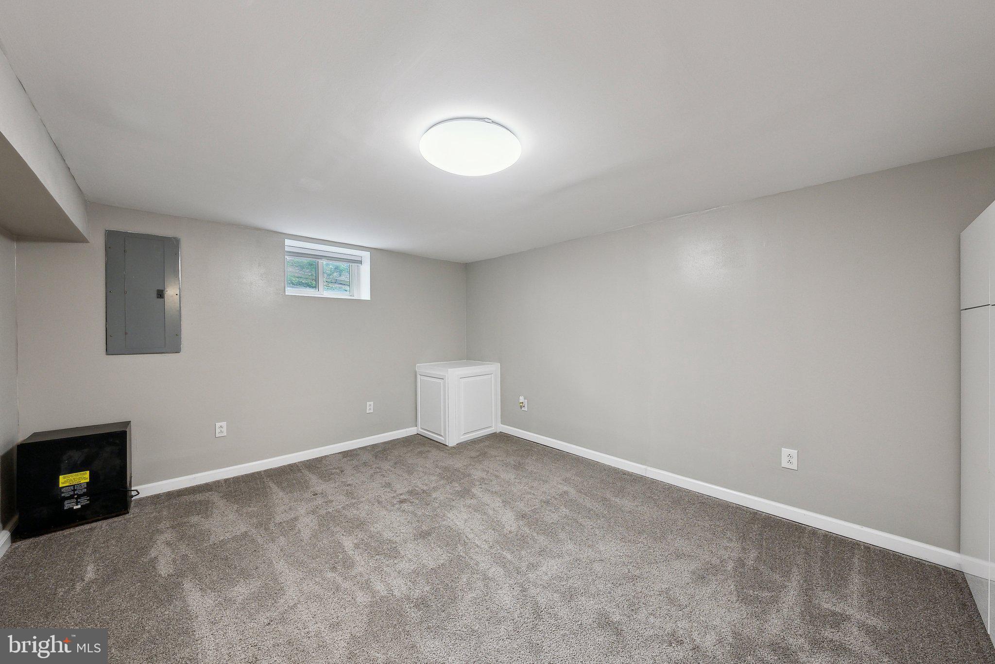 VIRGINIA HILLS - Residential