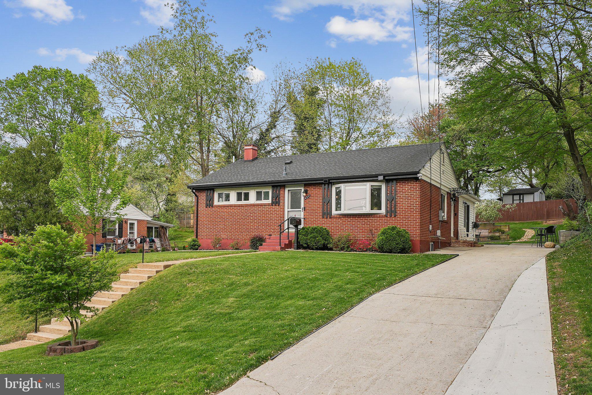 VIRGINIA HILLS - Residential