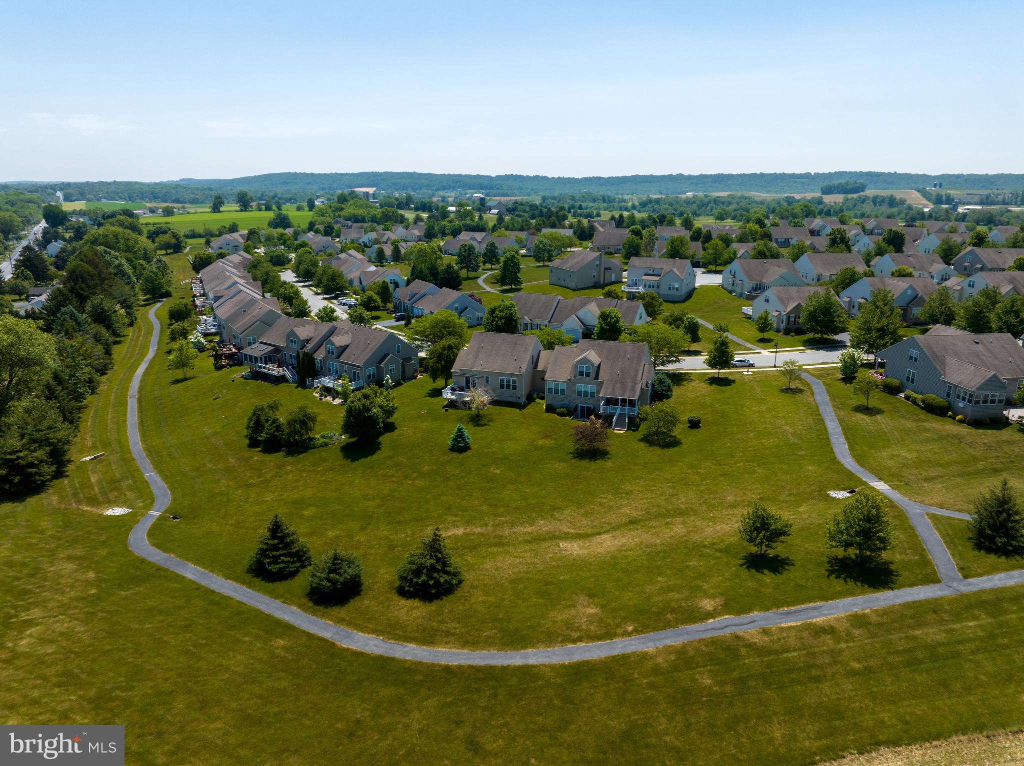 KNOB HILL FARMS - Residential