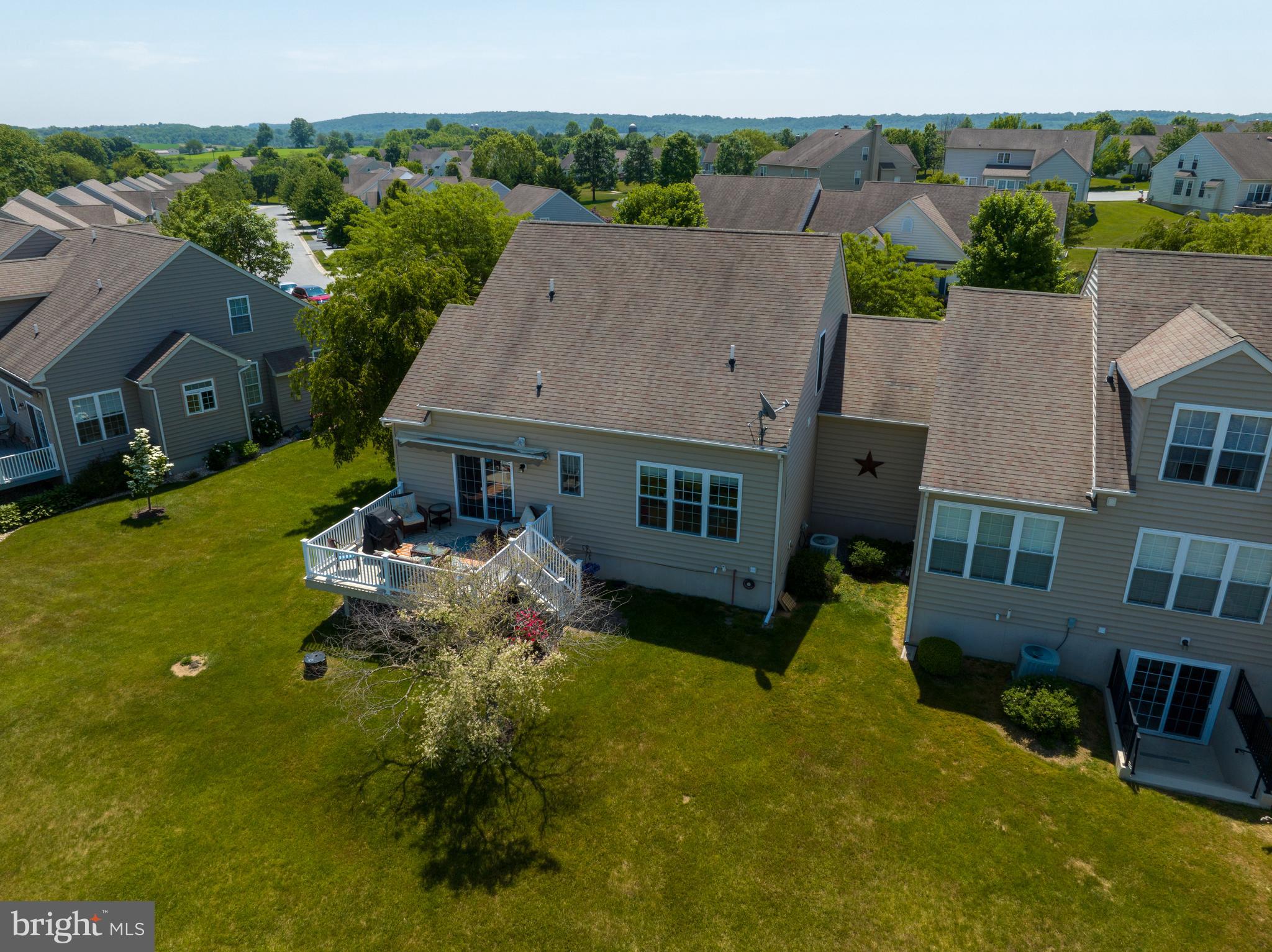 KNOB HILL FARMS - Residential