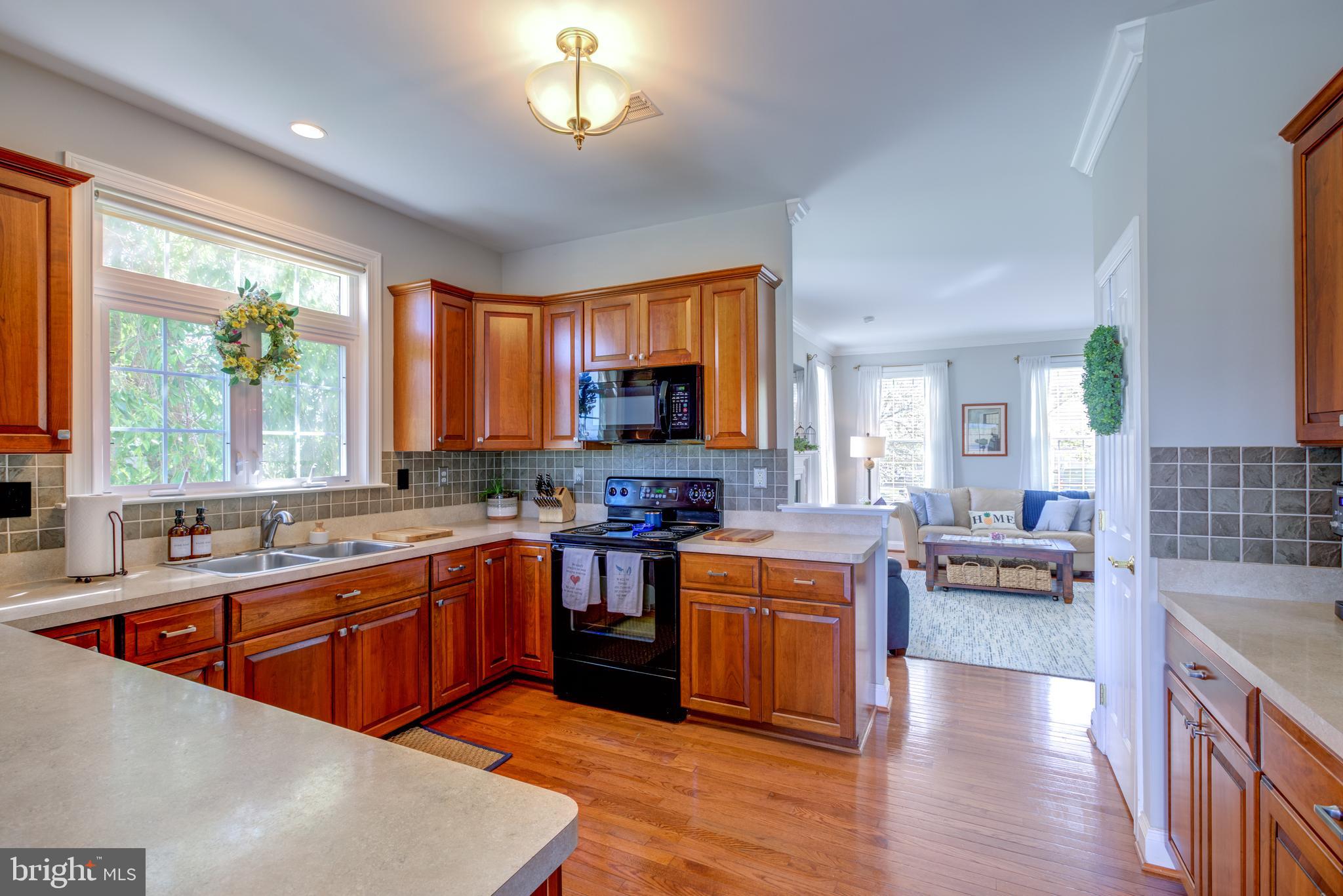 KNOB HILL FARMS - Residential