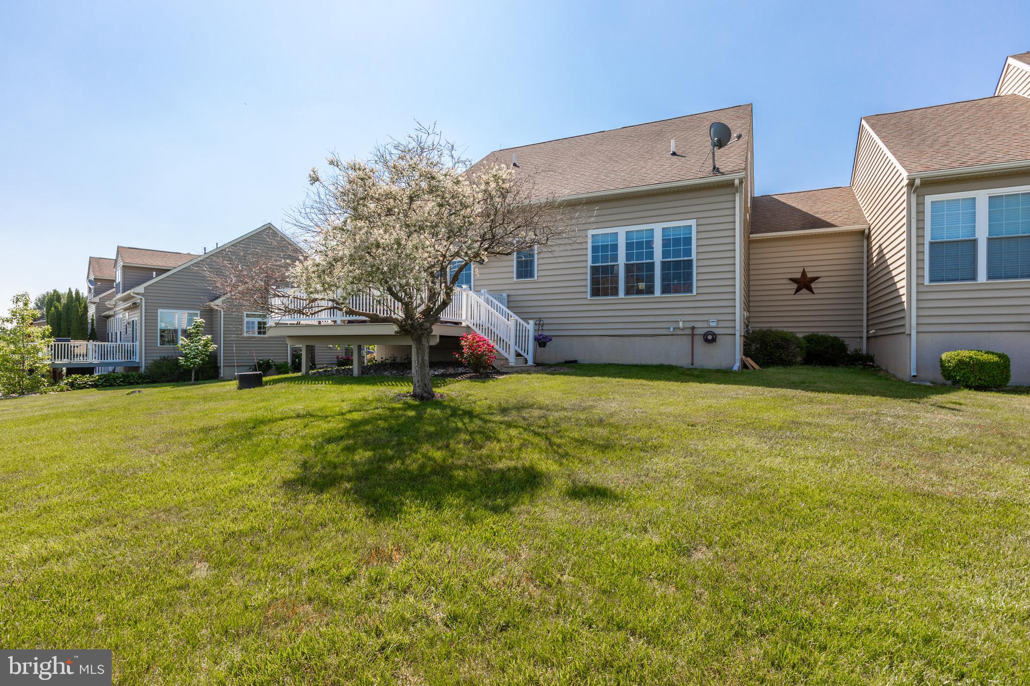 KNOB HILL FARMS - Residential