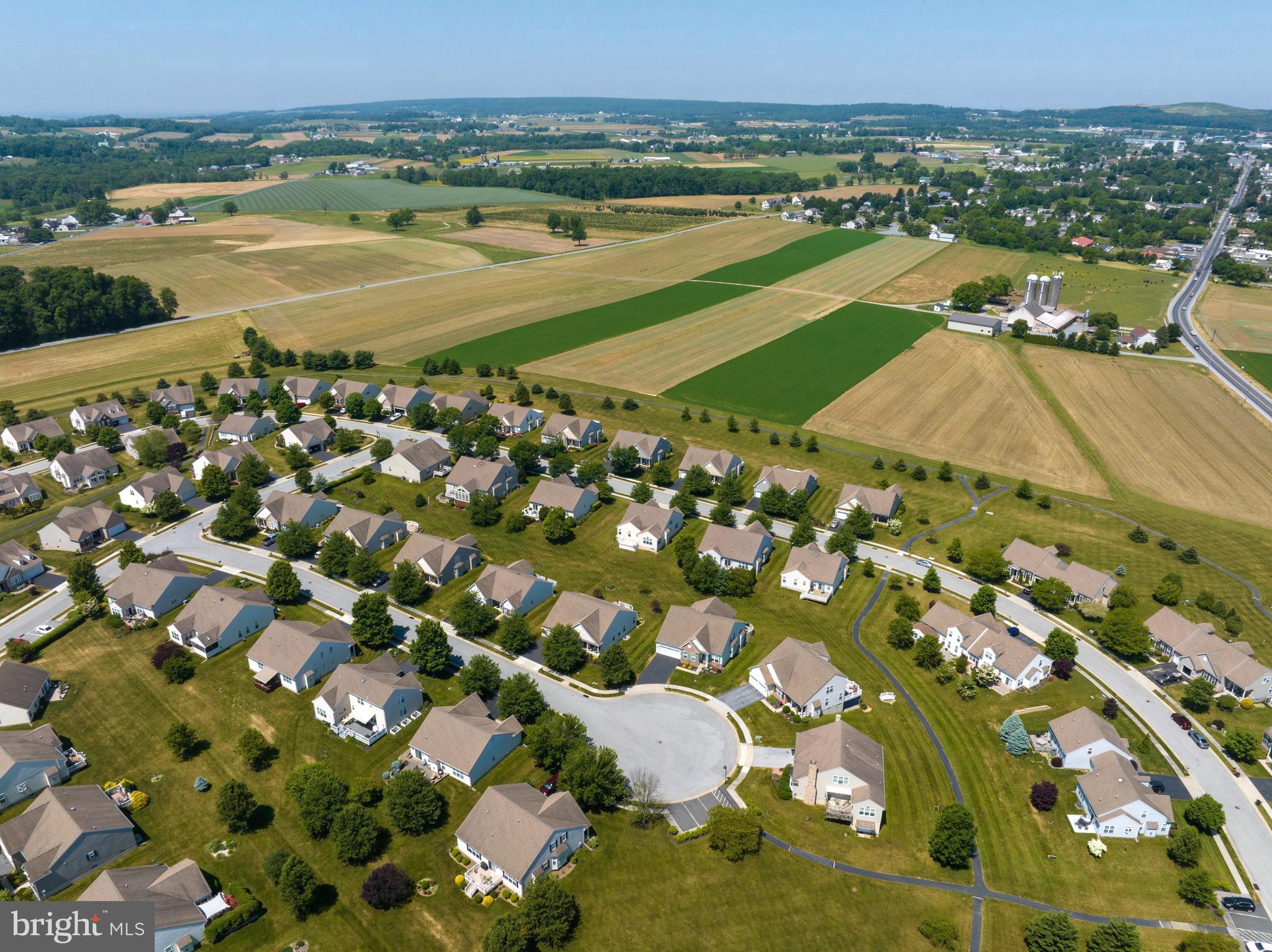 KNOB HILL FARMS - Residential