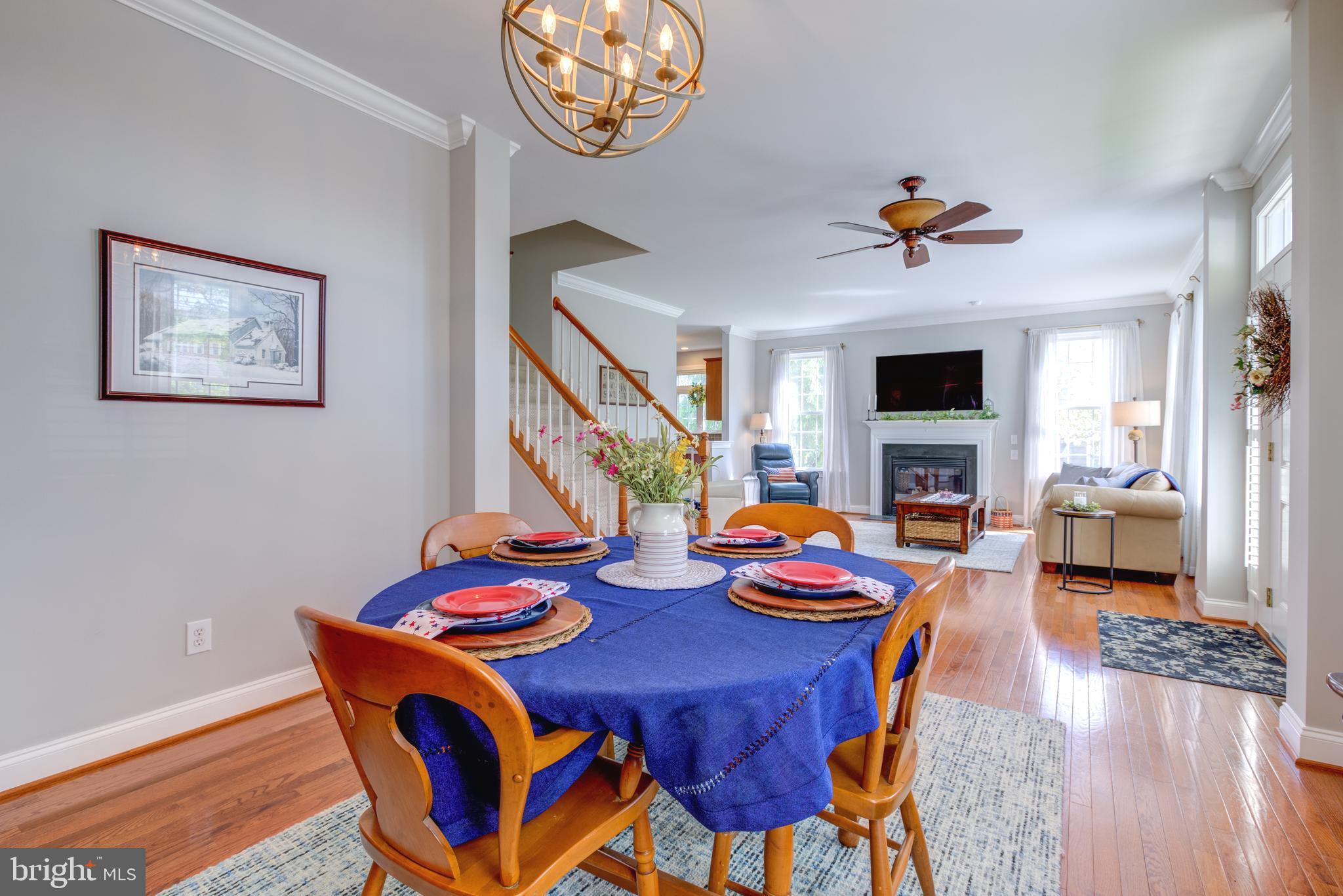 KNOB HILL FARMS - Residential