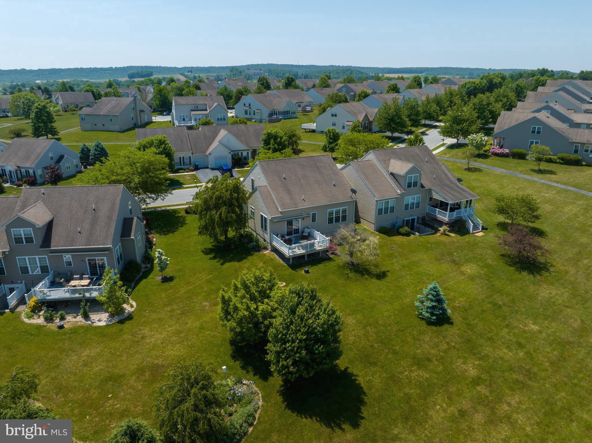 KNOB HILL FARMS - Residential