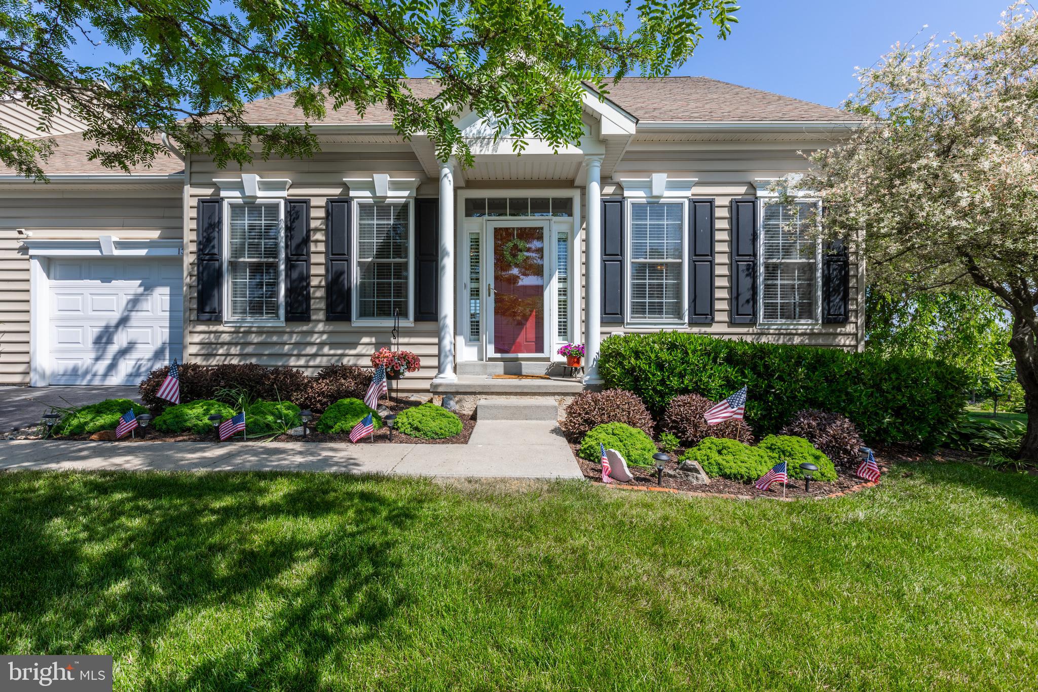 KNOB HILL FARMS - Residential