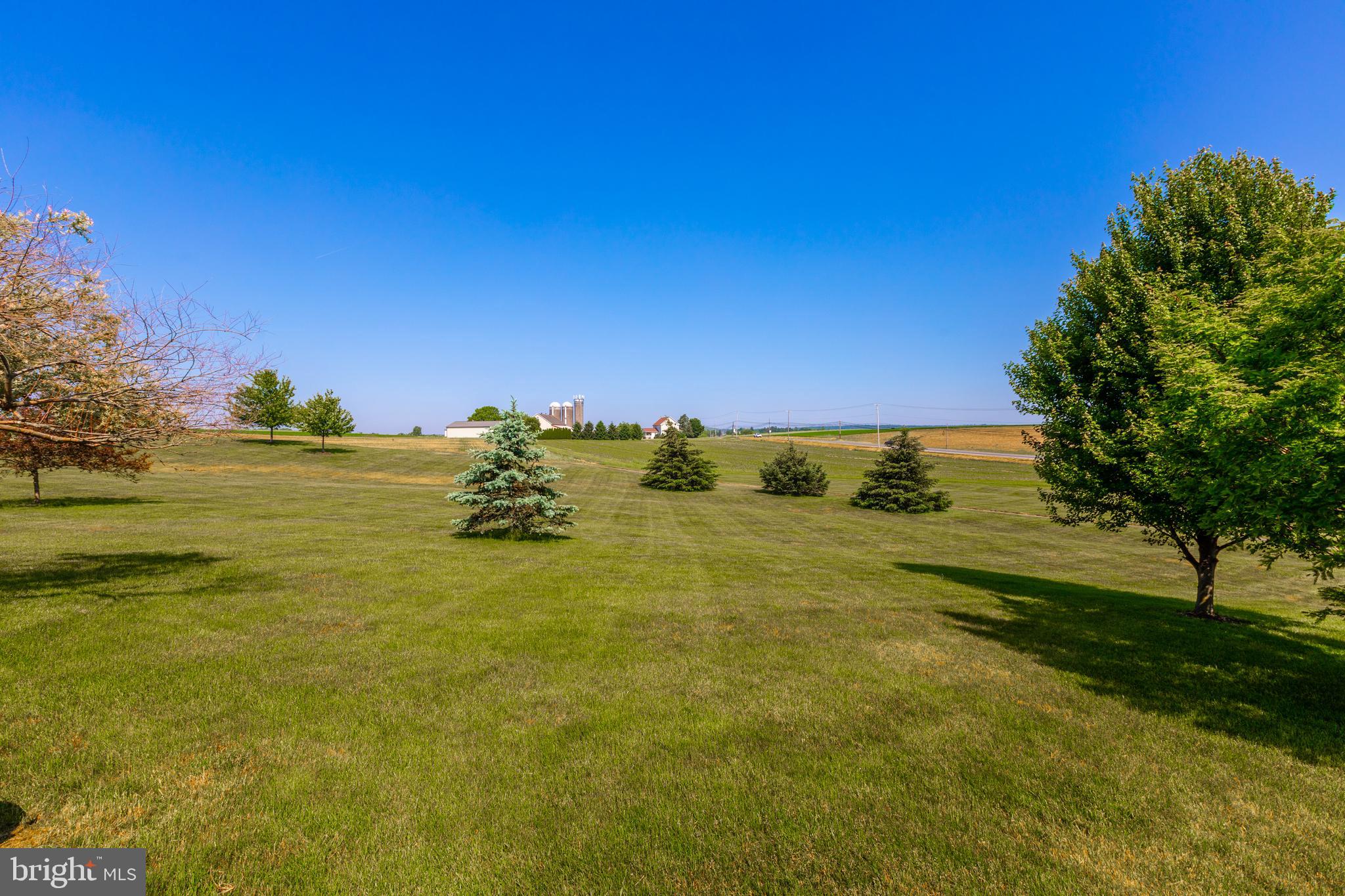 KNOB HILL FARMS - Residential