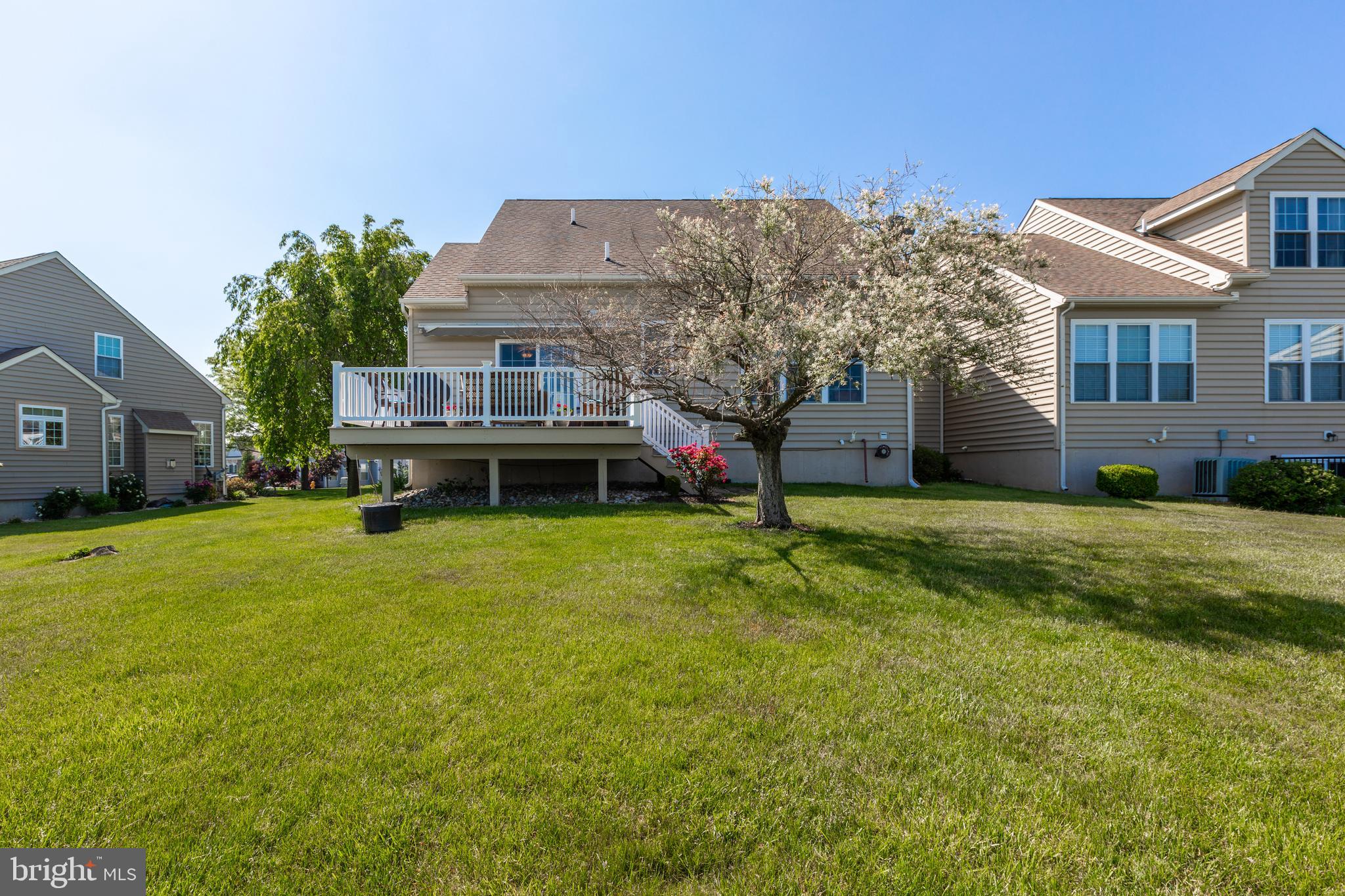 KNOB HILL FARMS - Residential