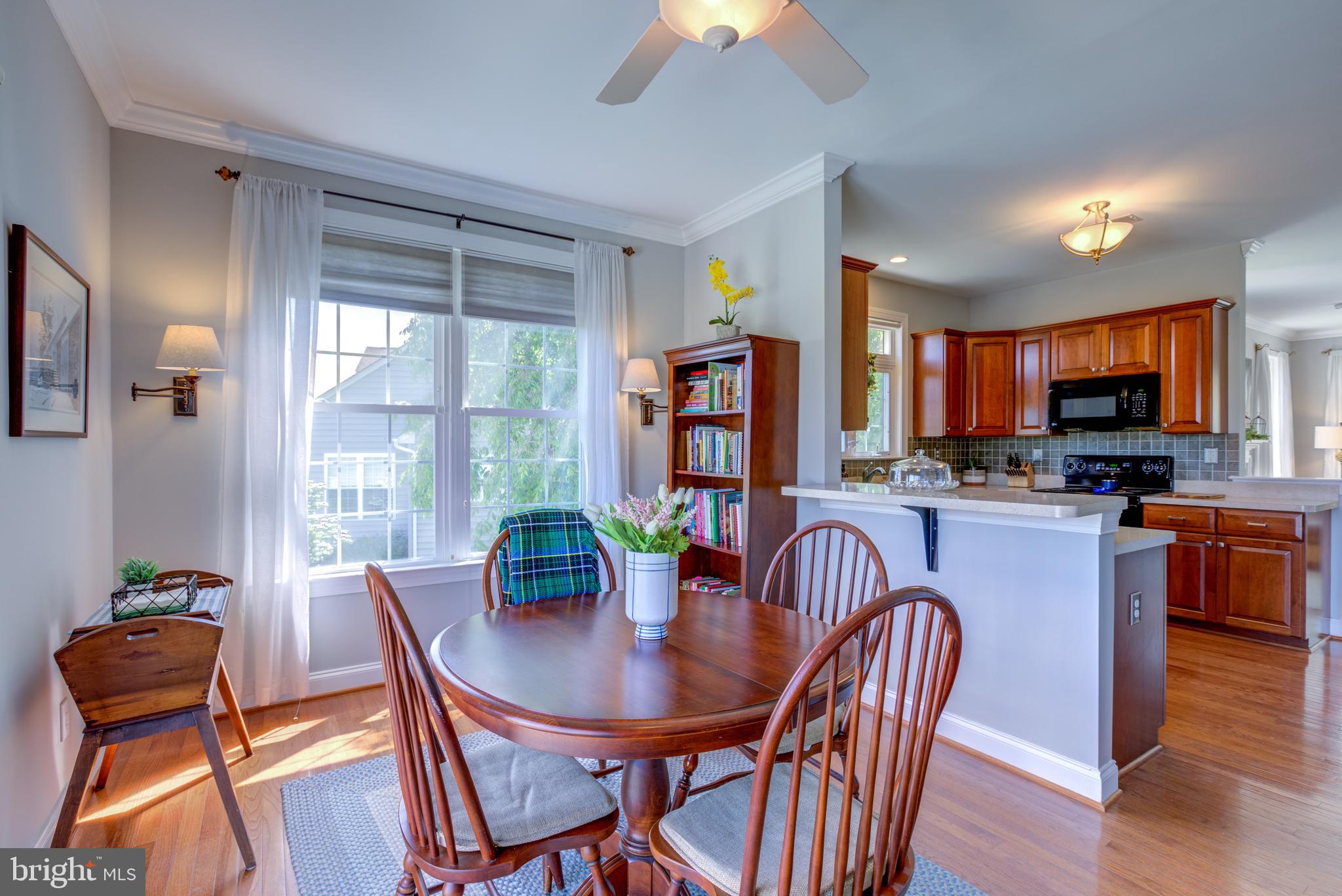 KNOB HILL FARMS - Residential