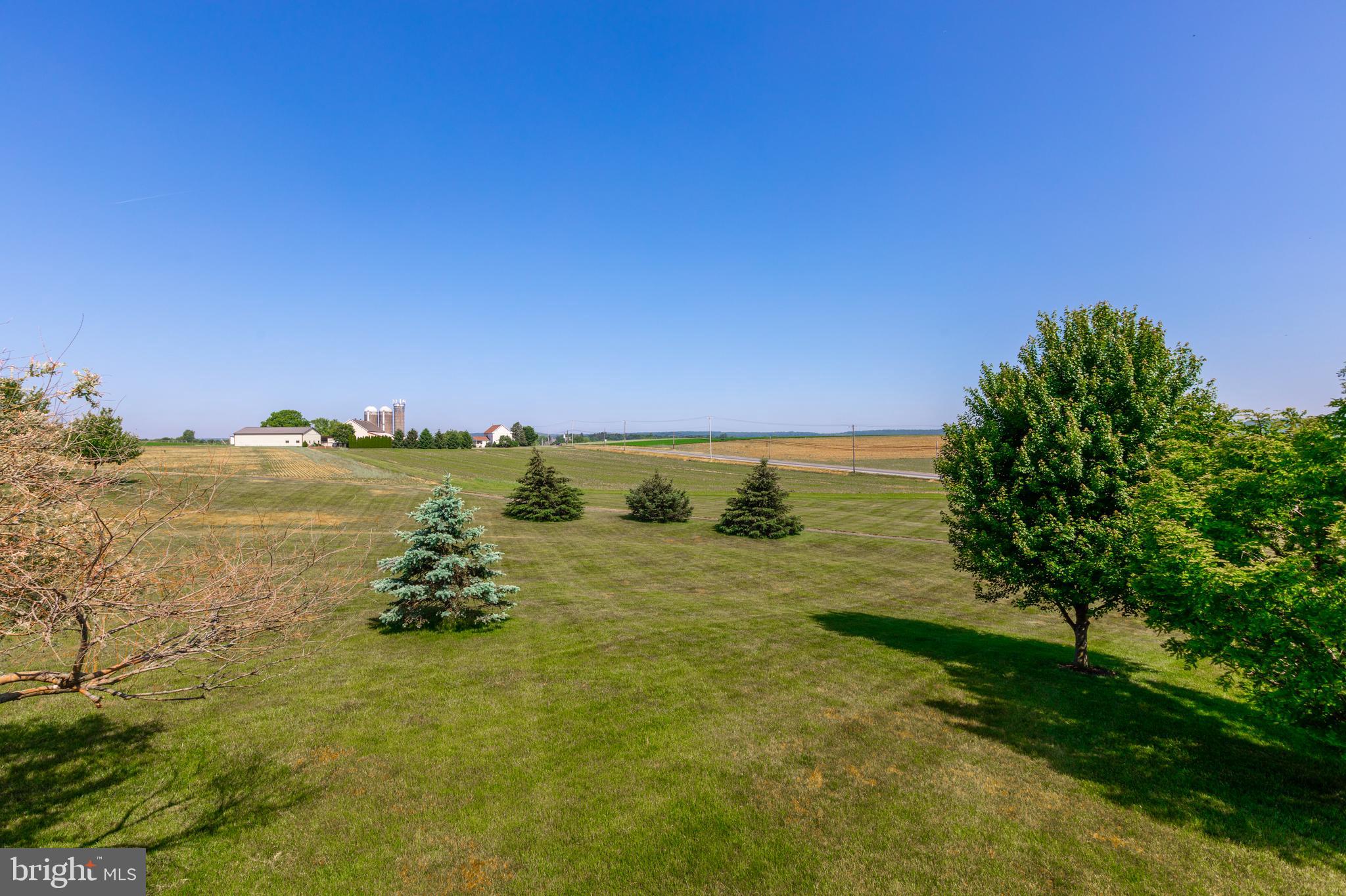 KNOB HILL FARMS - Residential