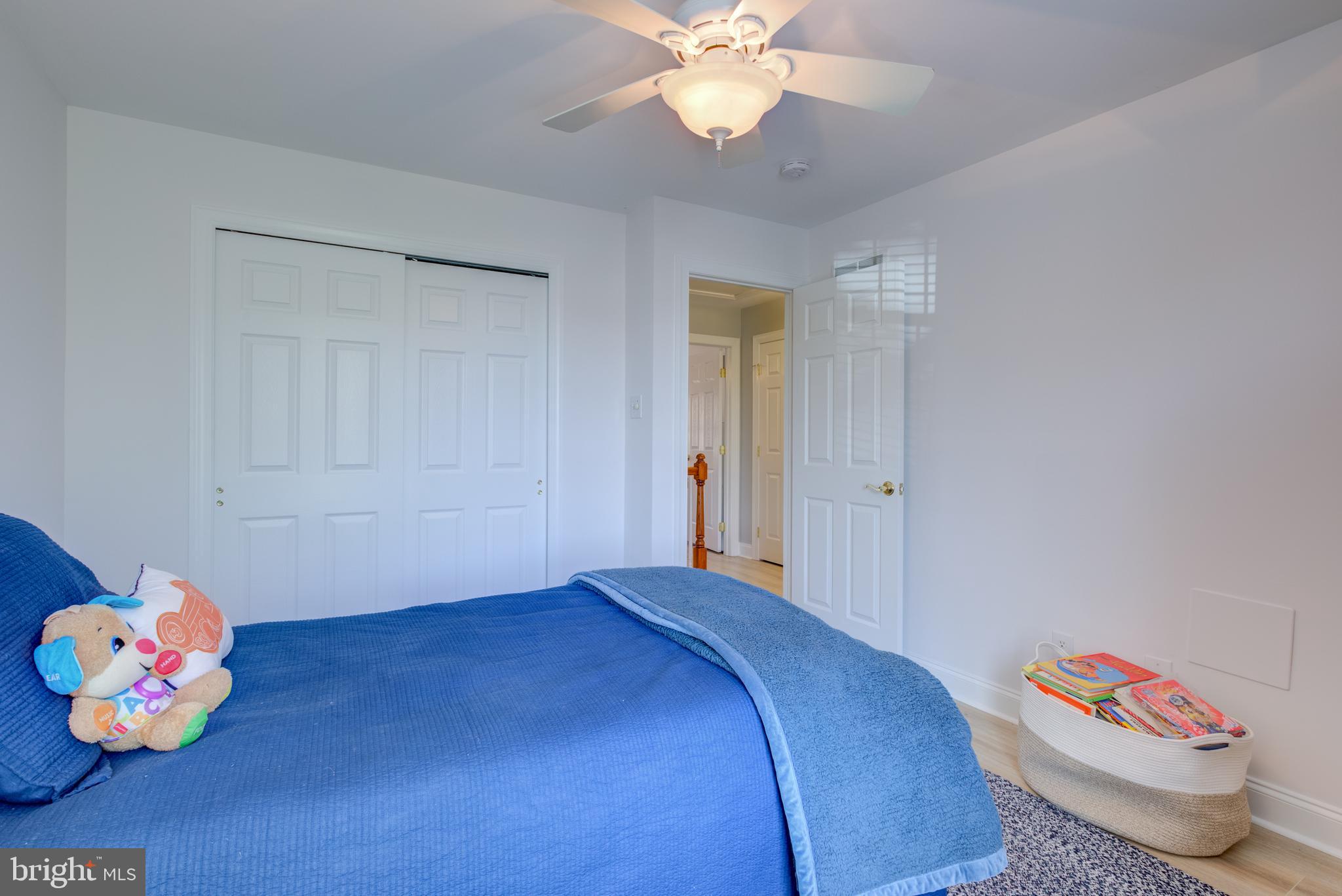 KNOB HILL FARMS - Residential