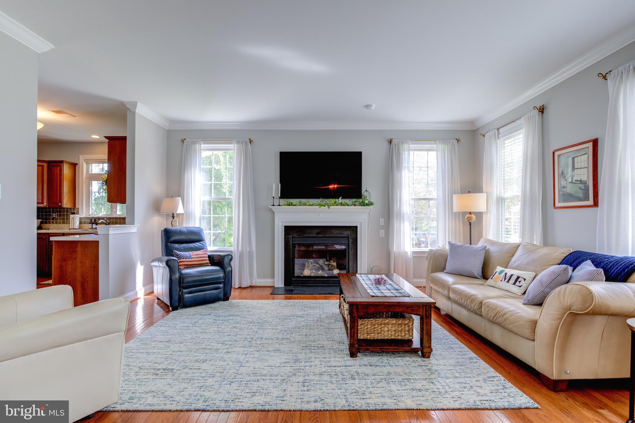 KNOB HILL FARMS - Residential