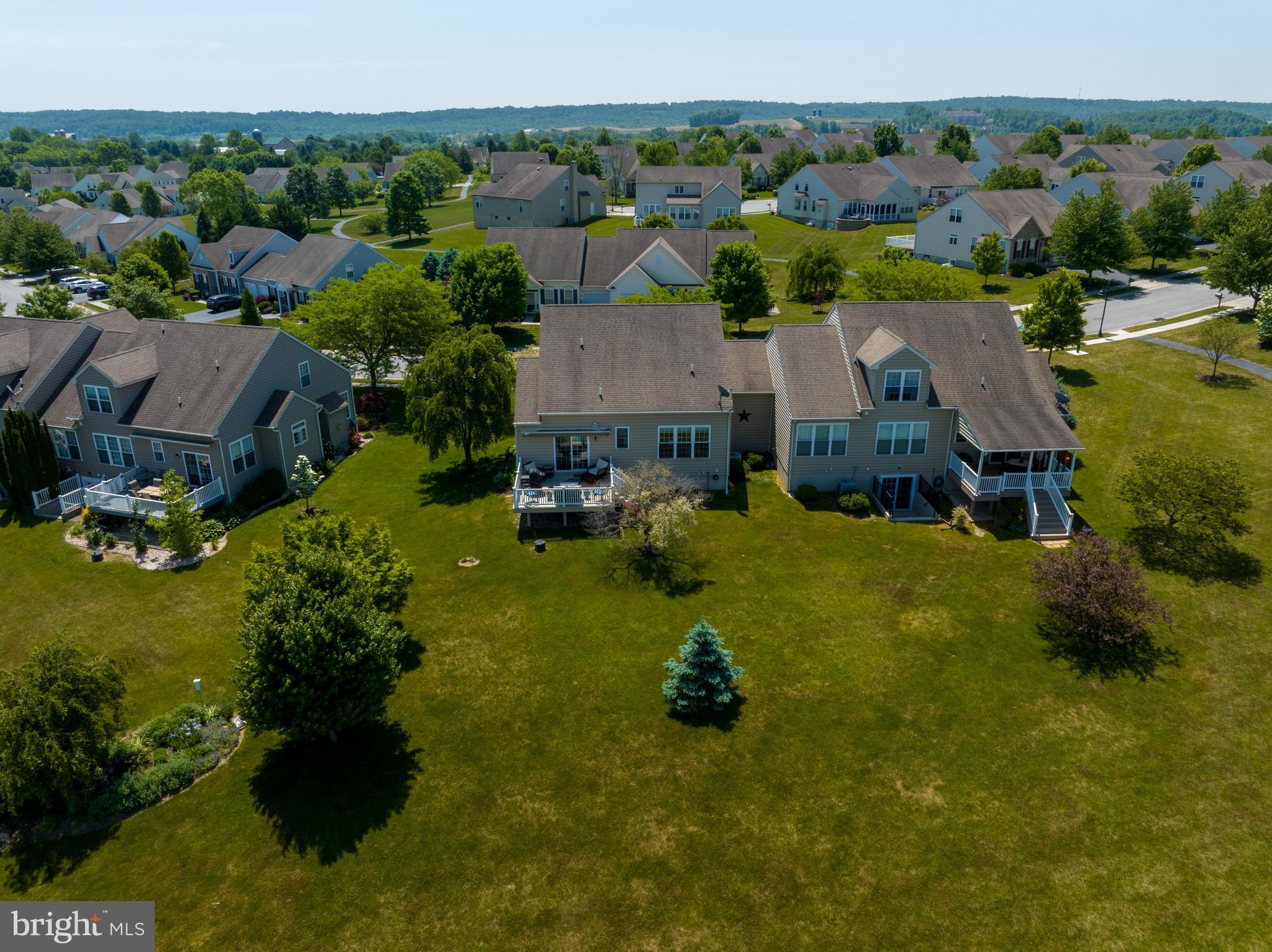 KNOB HILL FARMS - Residential