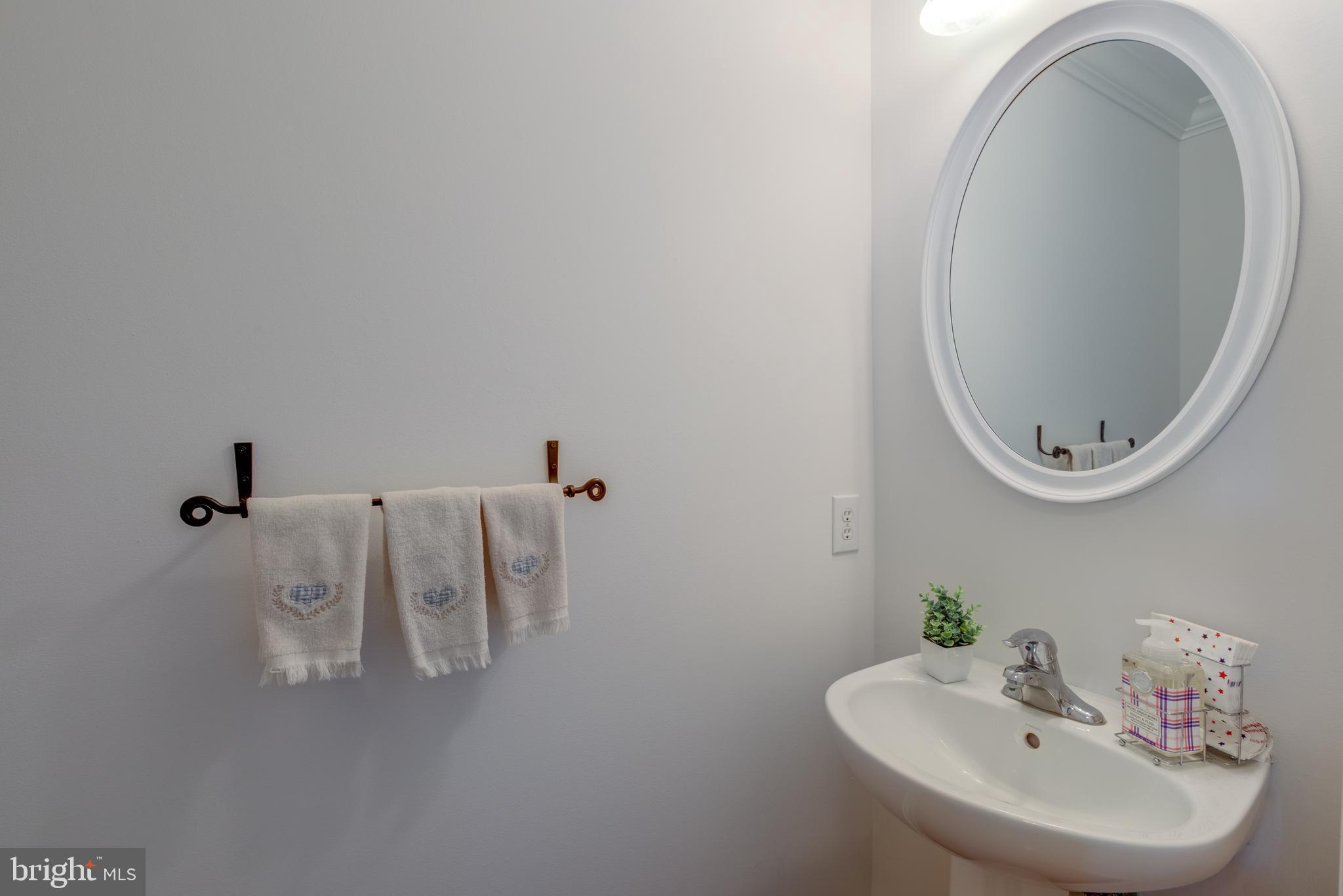 KNOB HILL FARMS - Residential