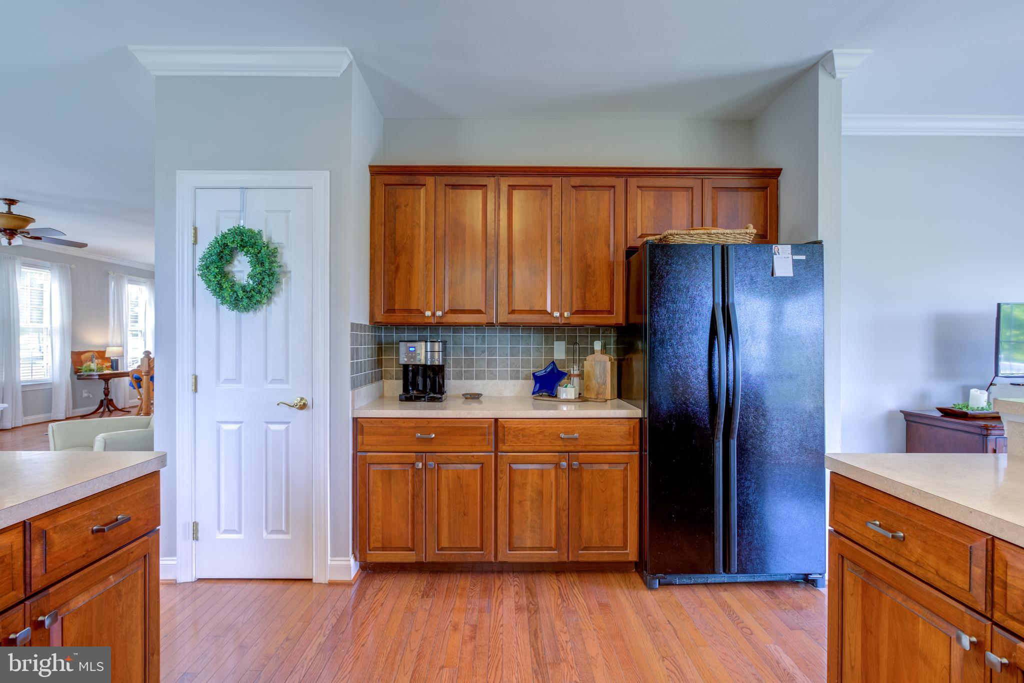 KNOB HILL FARMS - Residential