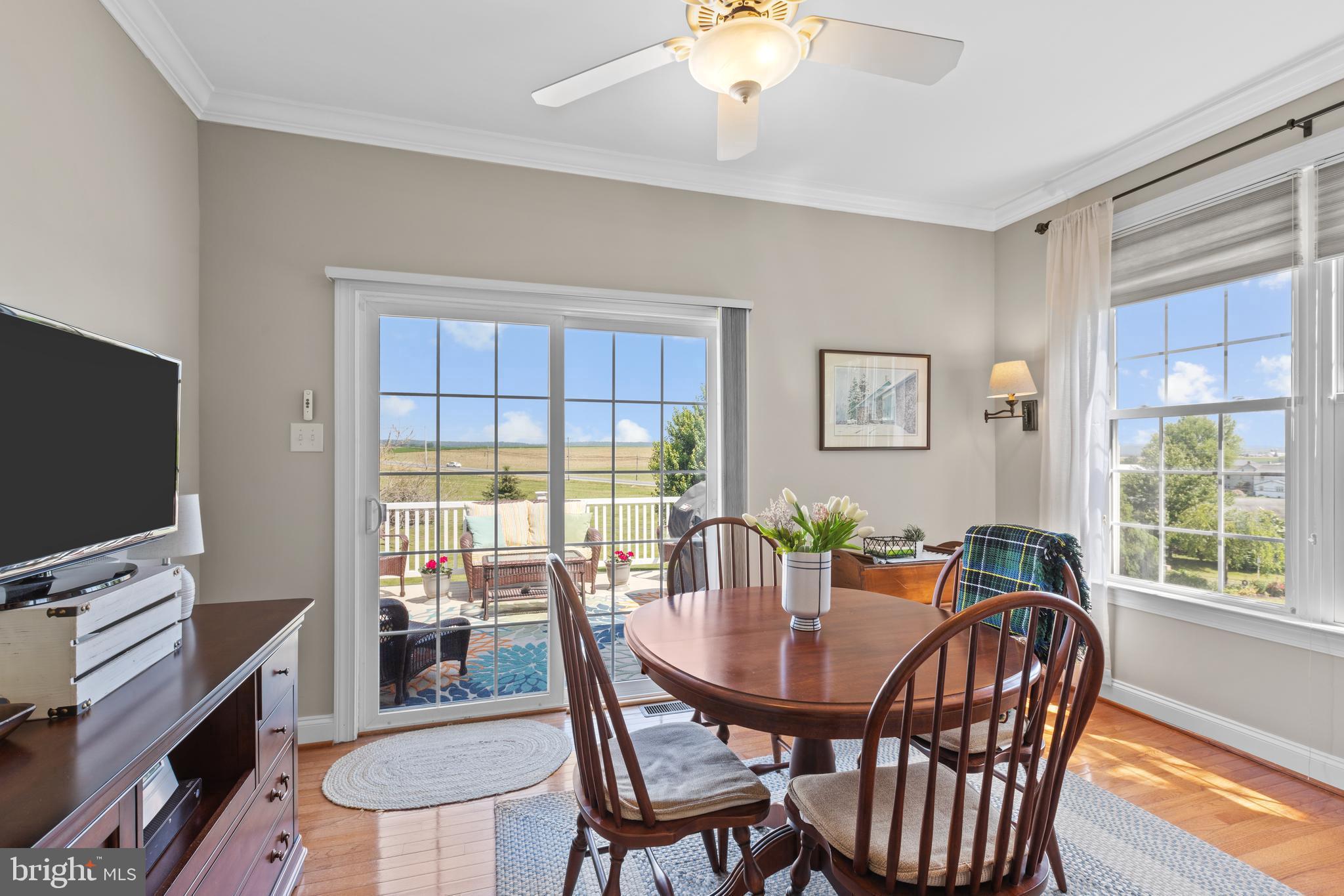 KNOB HILL FARMS - Residential