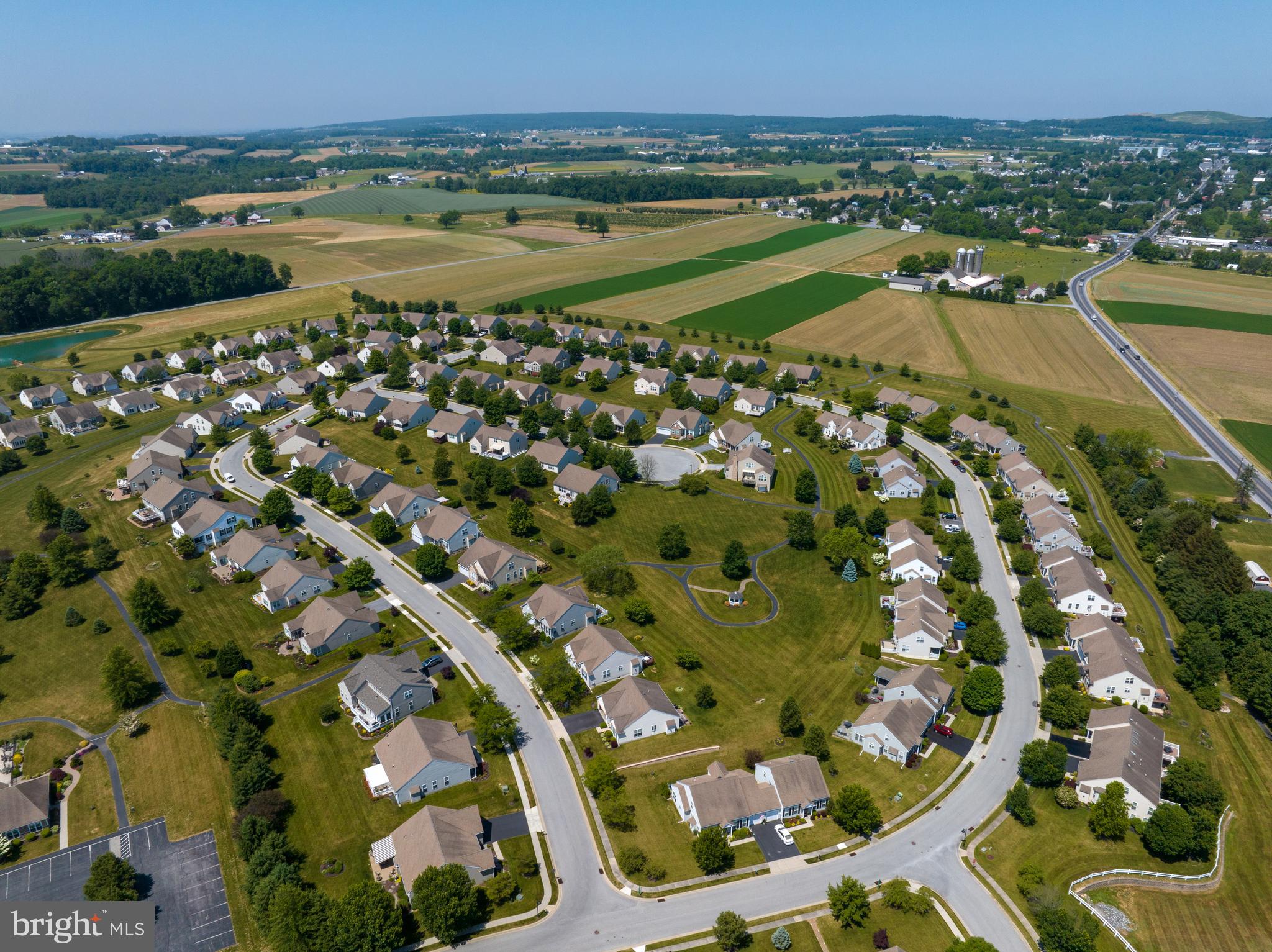 KNOB HILL FARMS - Residential