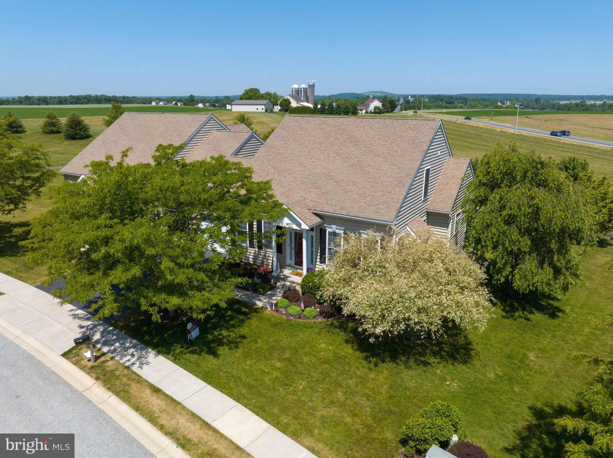 KNOB HILL FARMS - Residential