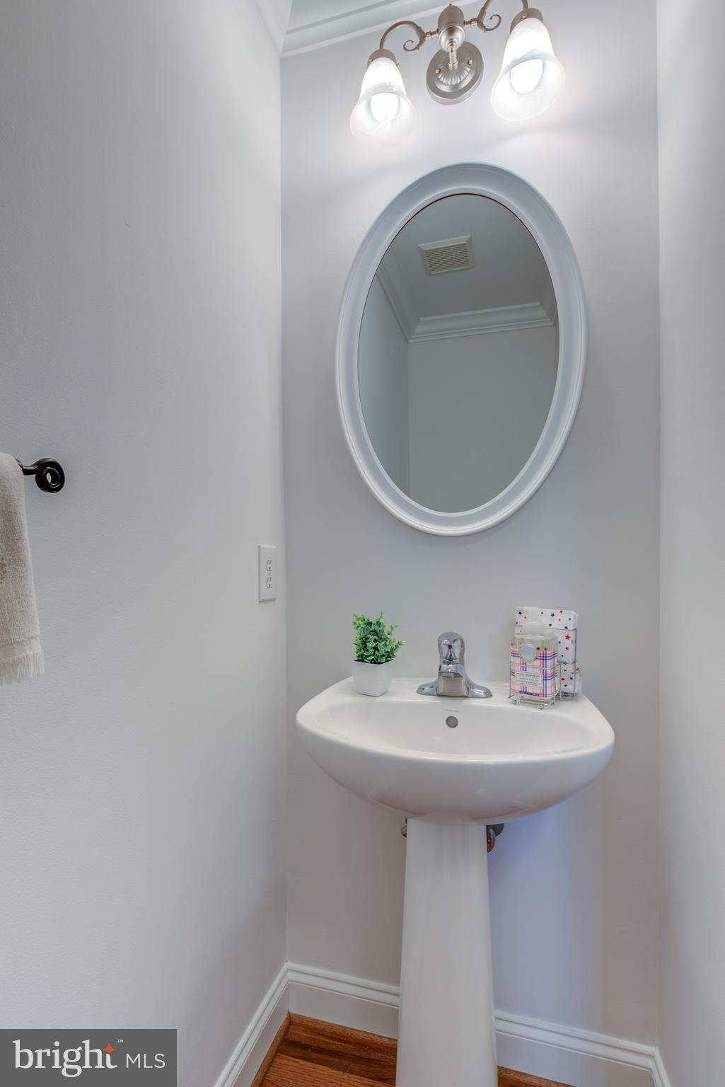 KNOB HILL FARMS - Residential