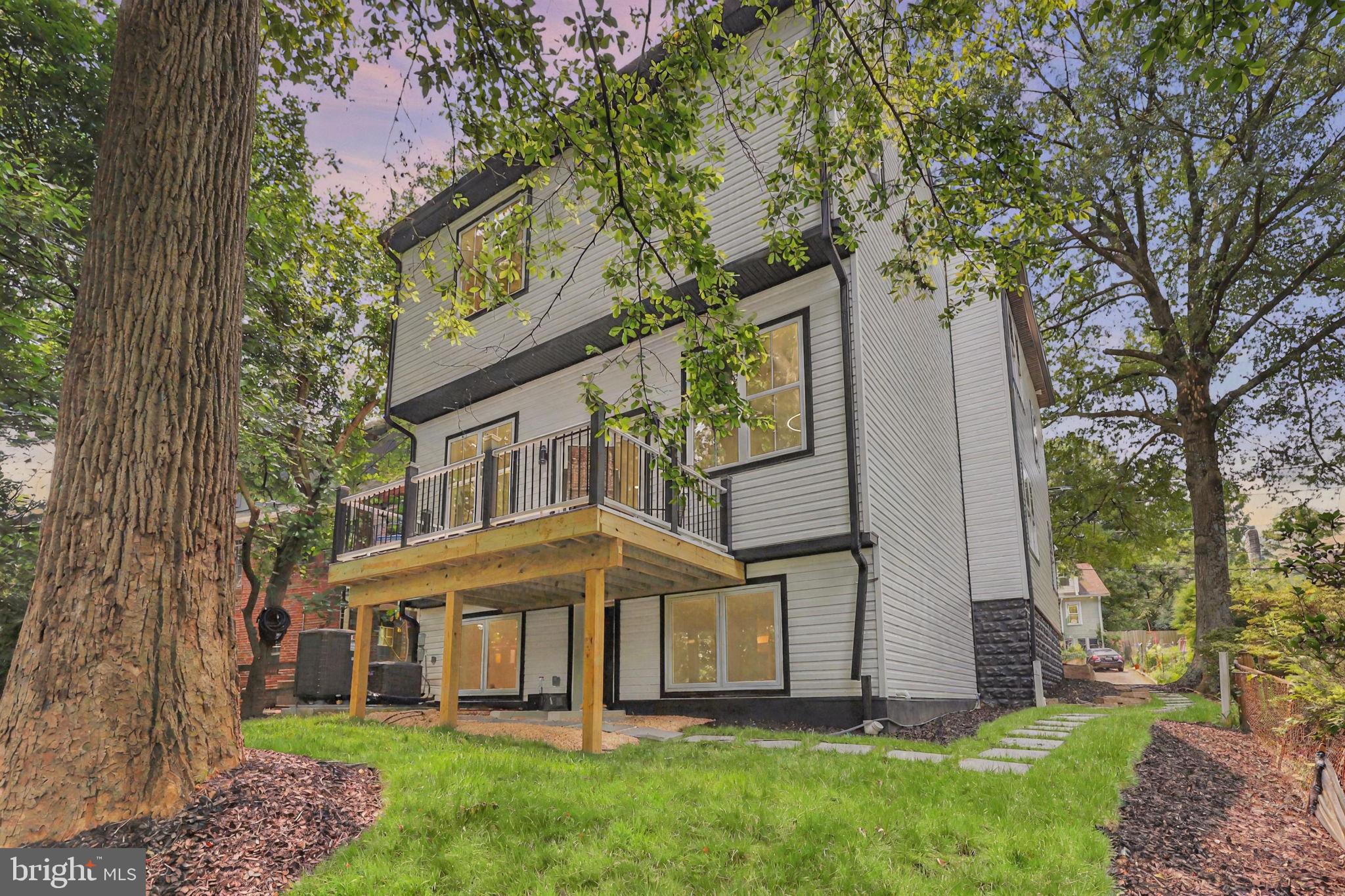 7811 GARLAND AVENUE