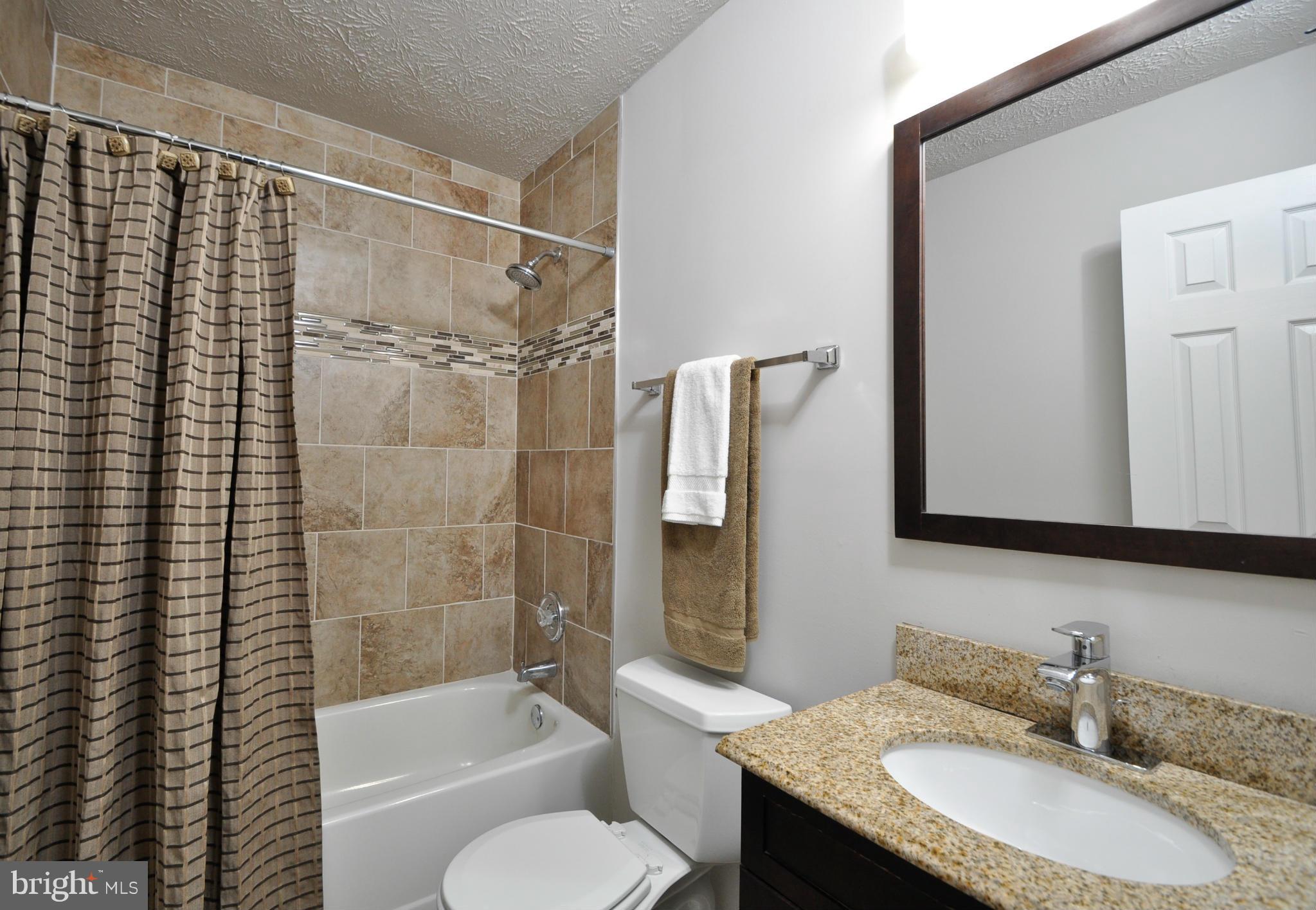 VISTA WOODS - Residential