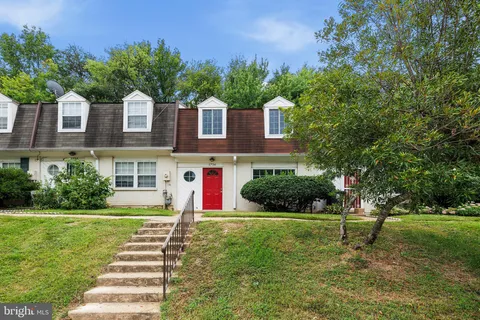 1736 Dutch Village Drive Unit N-371, Landover, MD MLS: MDPG2124670