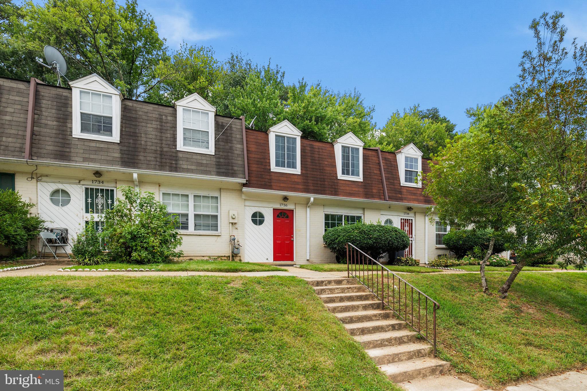 1736 DUTCH VILLAGE DRIVE N-371