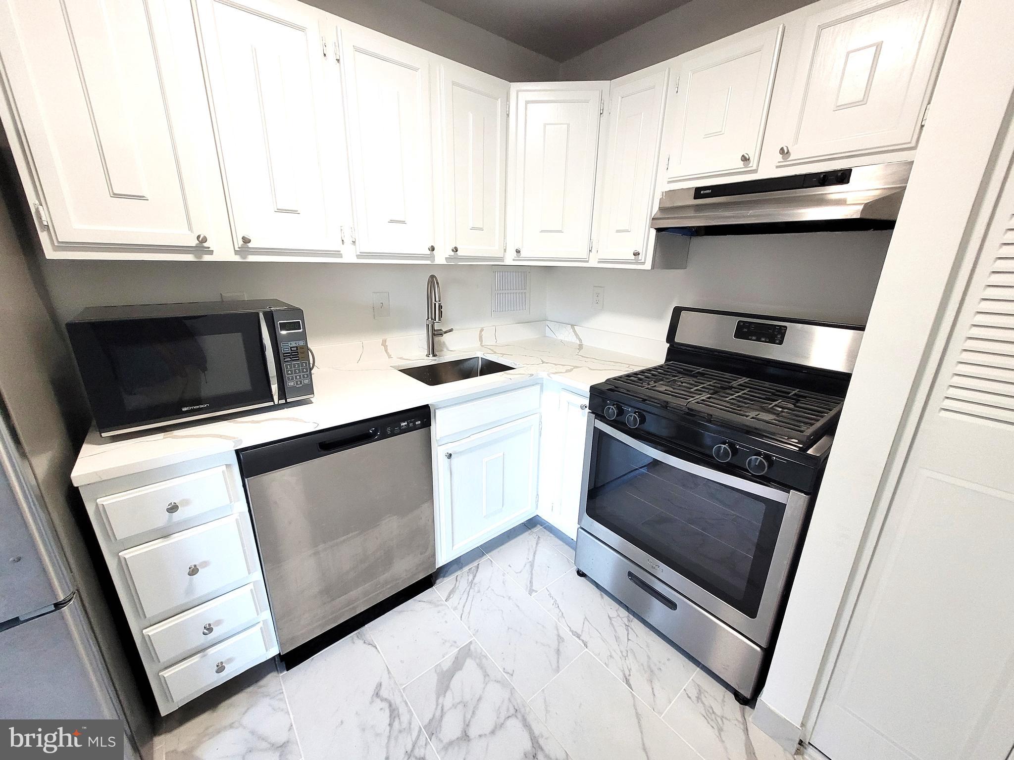 LAFAYETTE PARK - Residential