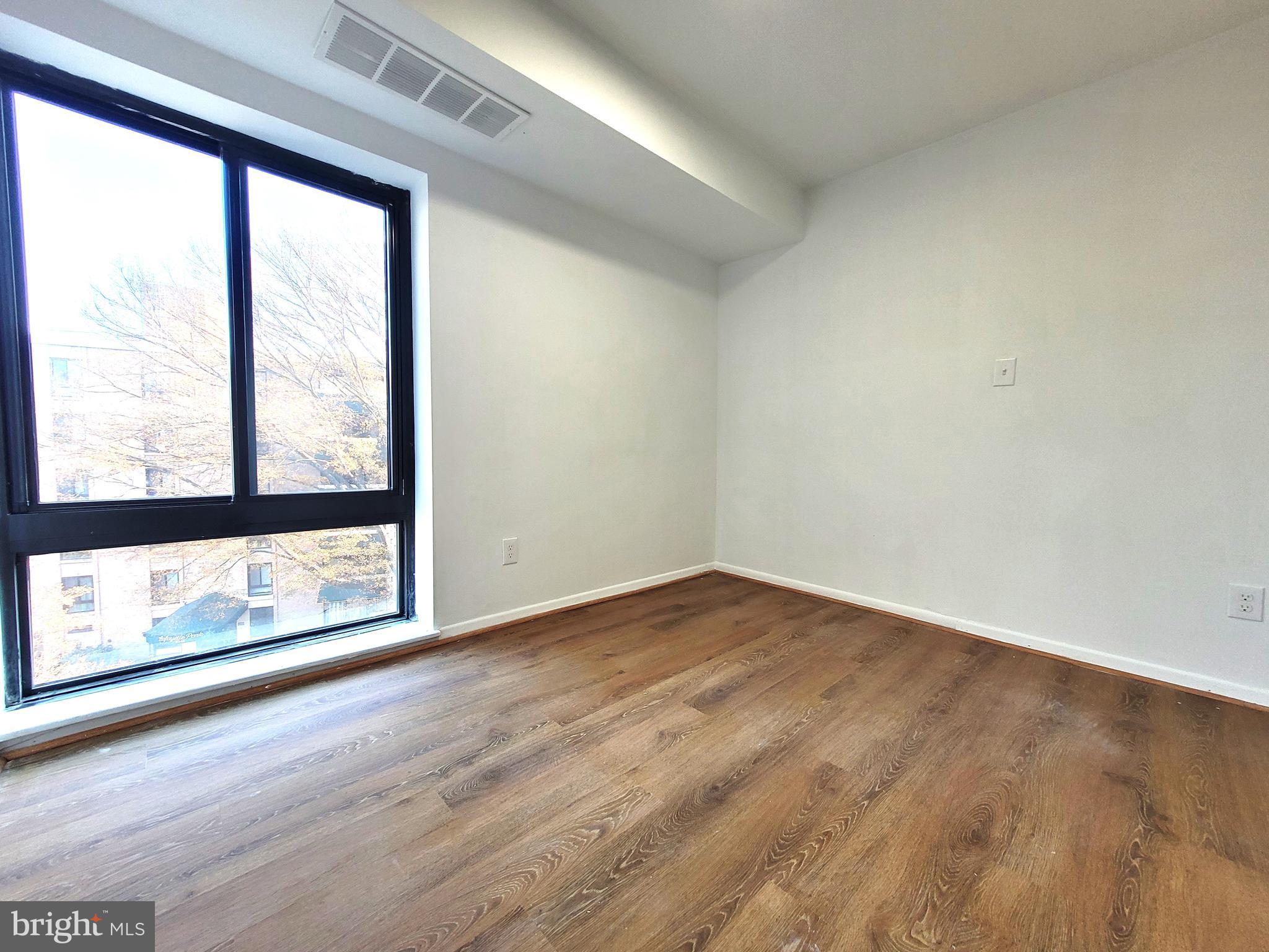 LAFAYETTE PARK - Residential